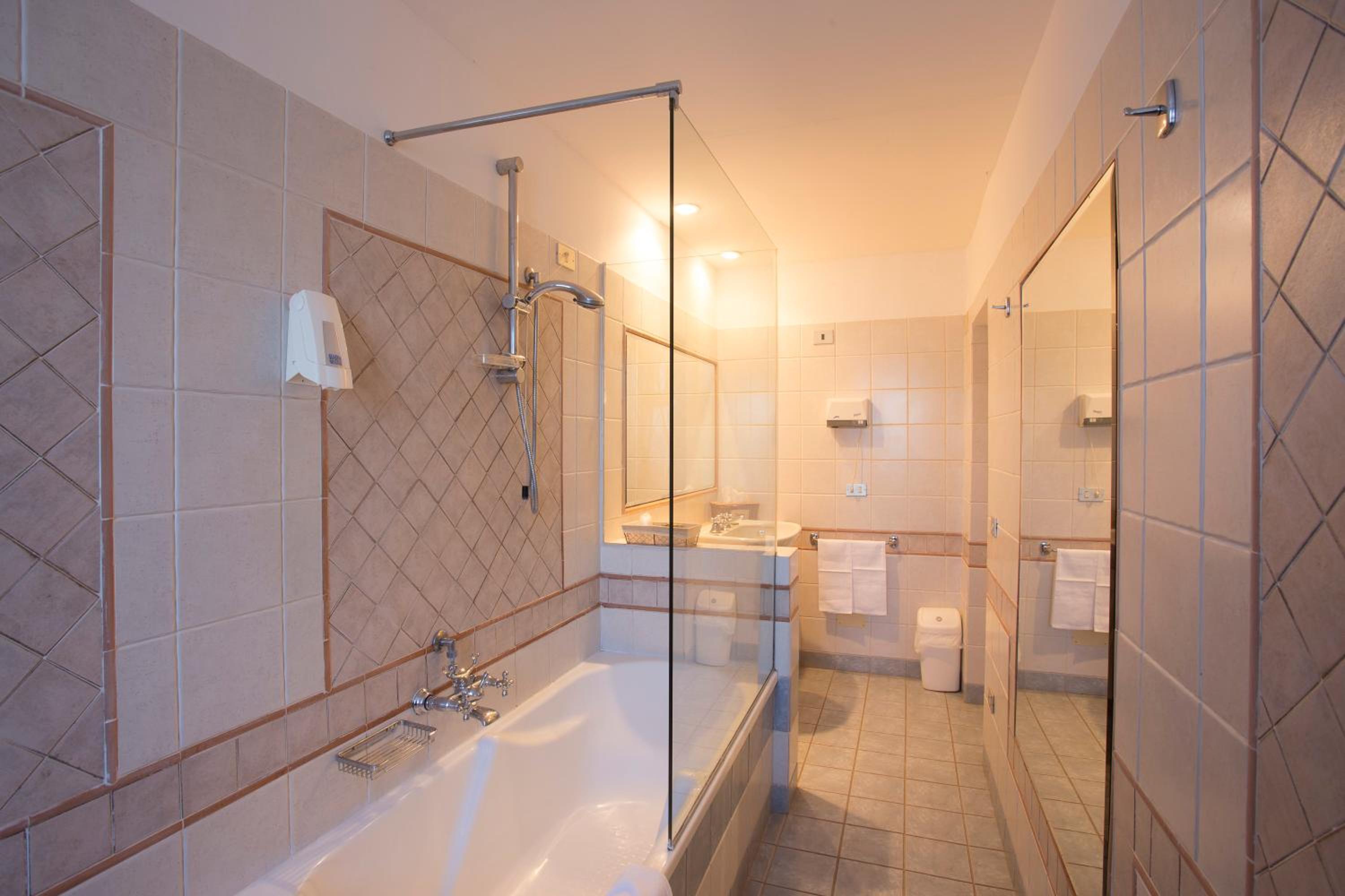 Superior Double or Twin Room photo 2
