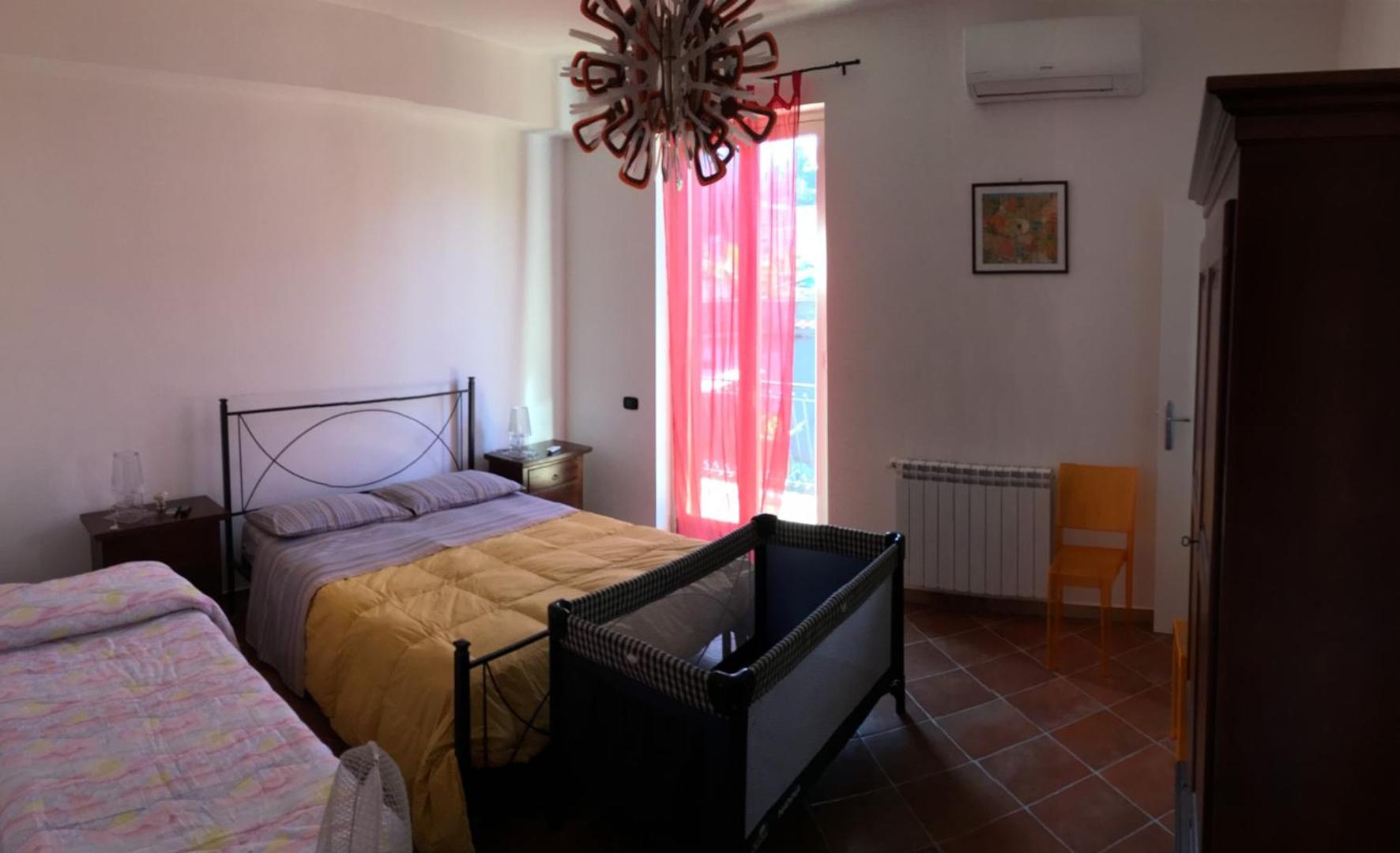 Basic Triple Room photo 1