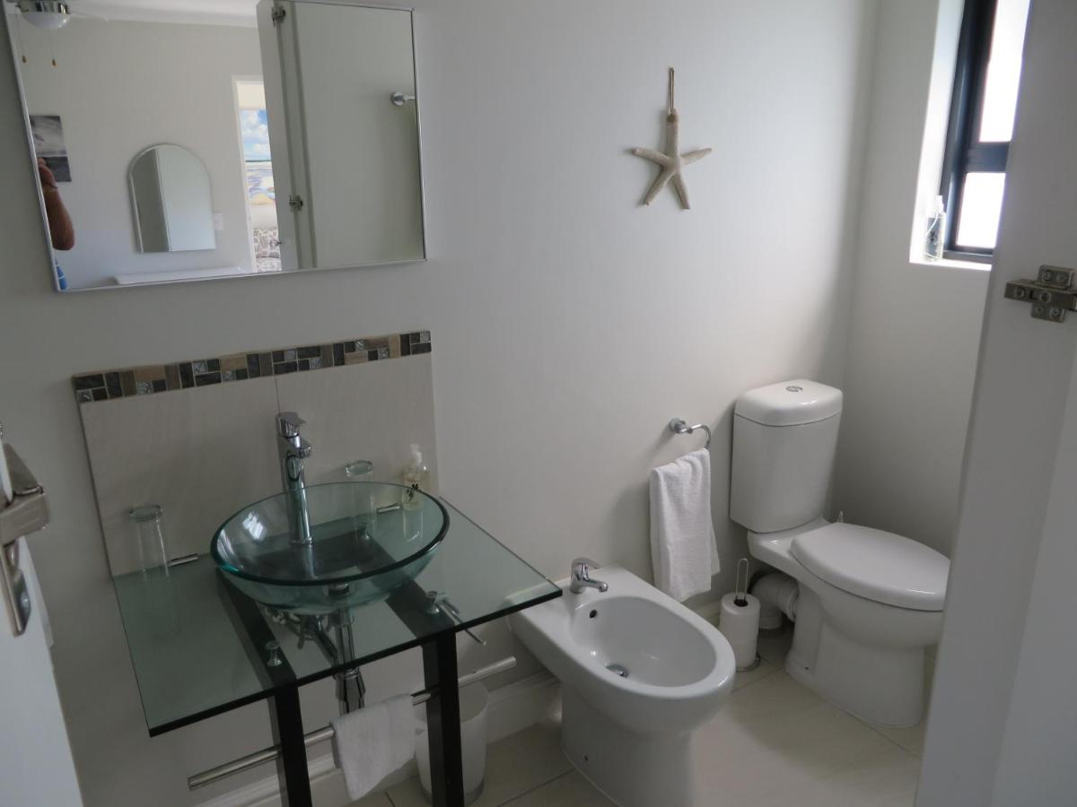 One-Bedroom House photo 3