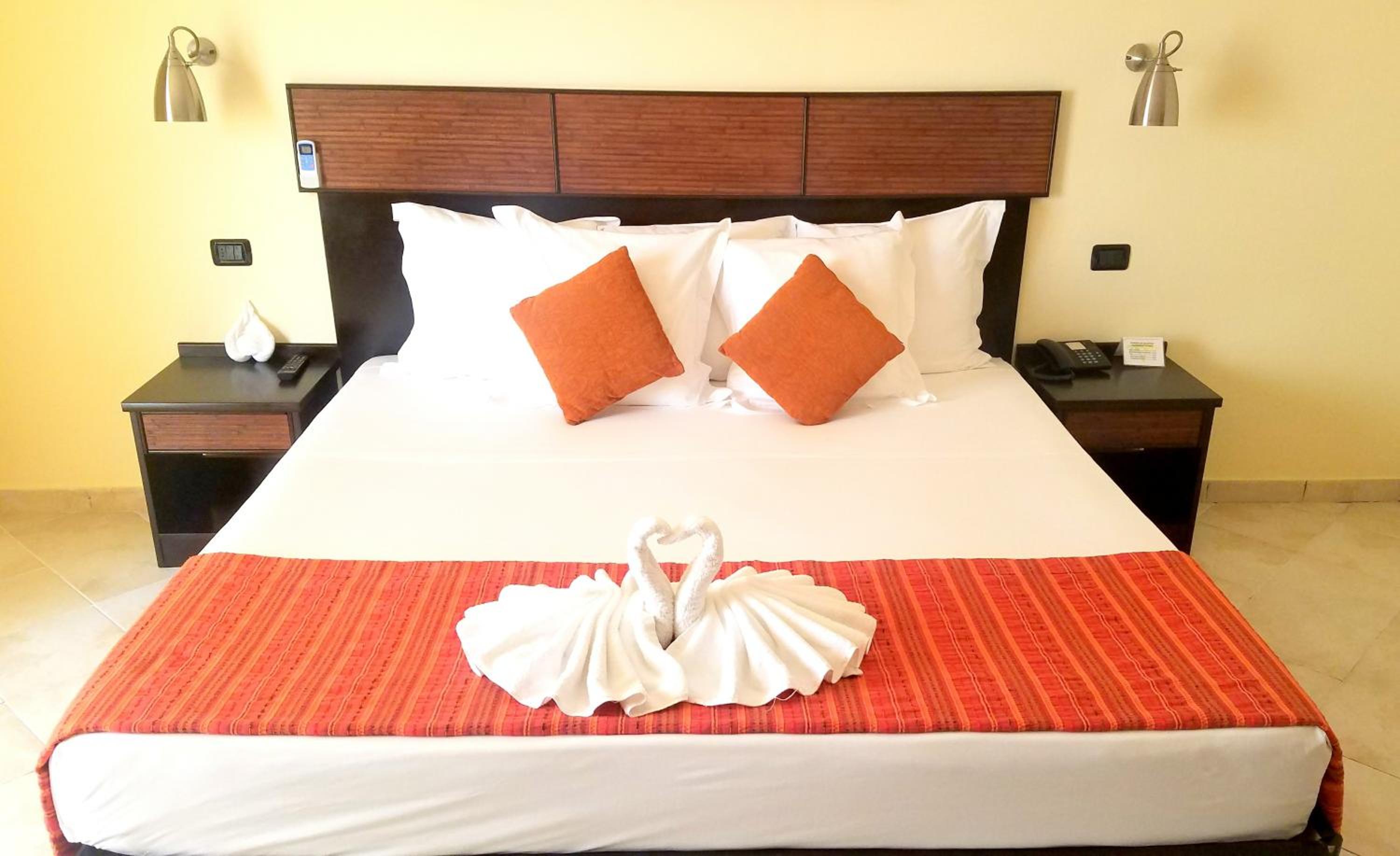 Bed & Sleeping Area
