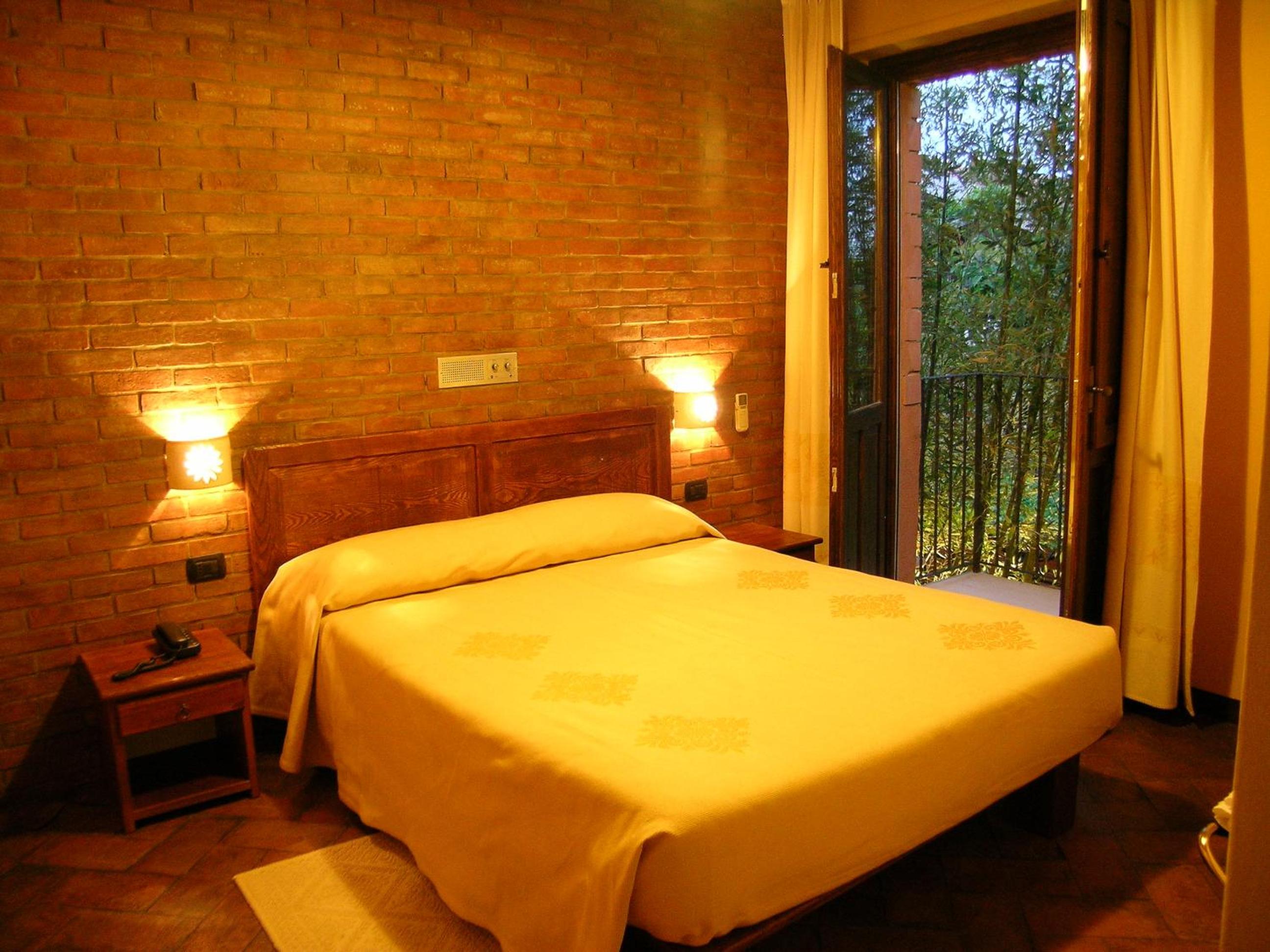 Double or Twin Room - Photo 20
