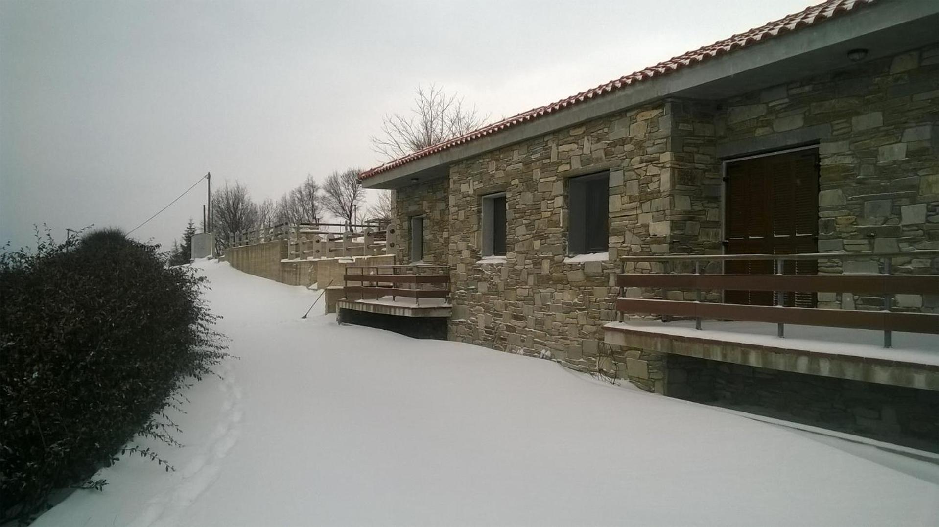 One-Bedroom House - Photo 26