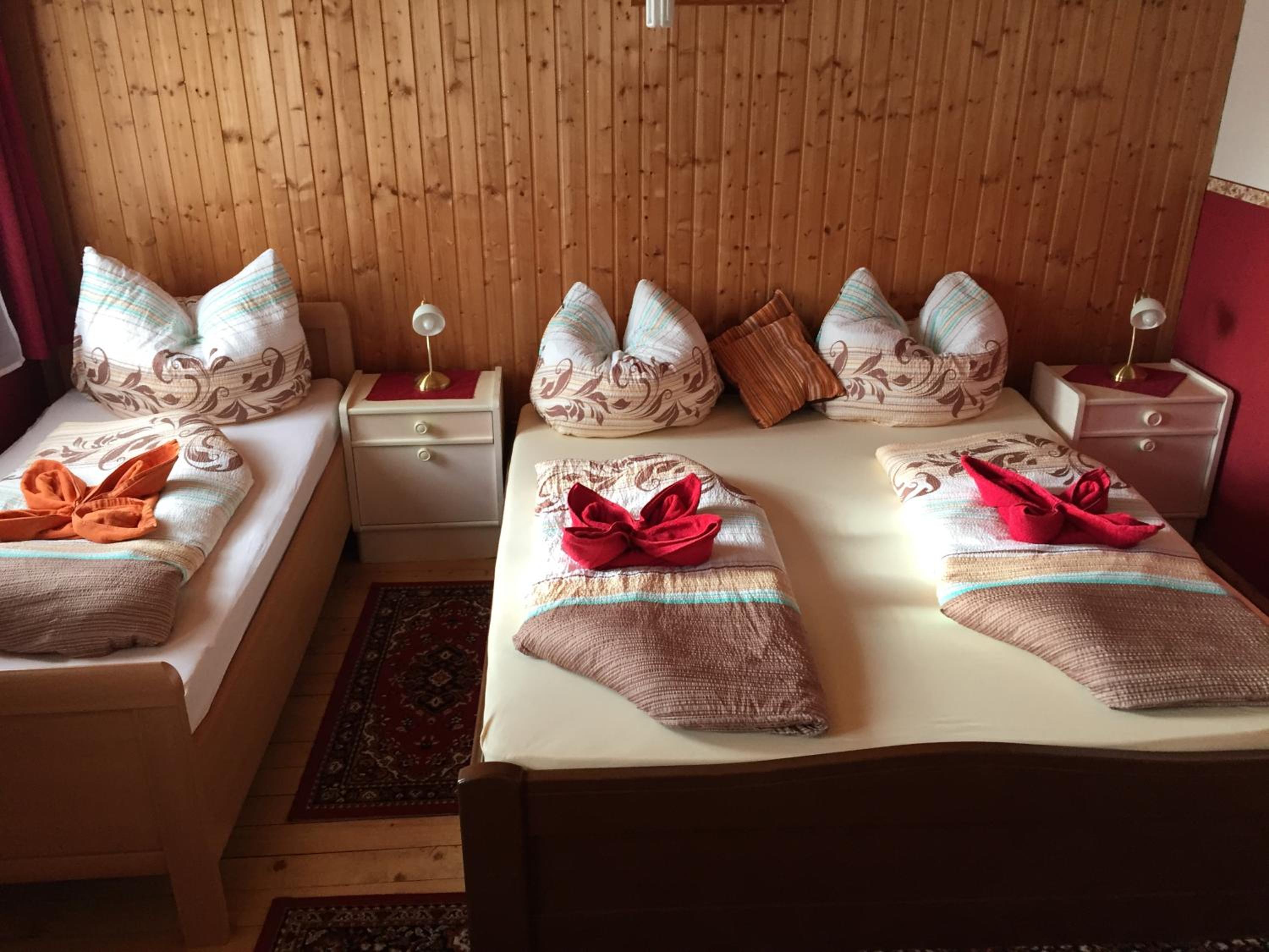 Triple Room with Shared Bathroom photo 3