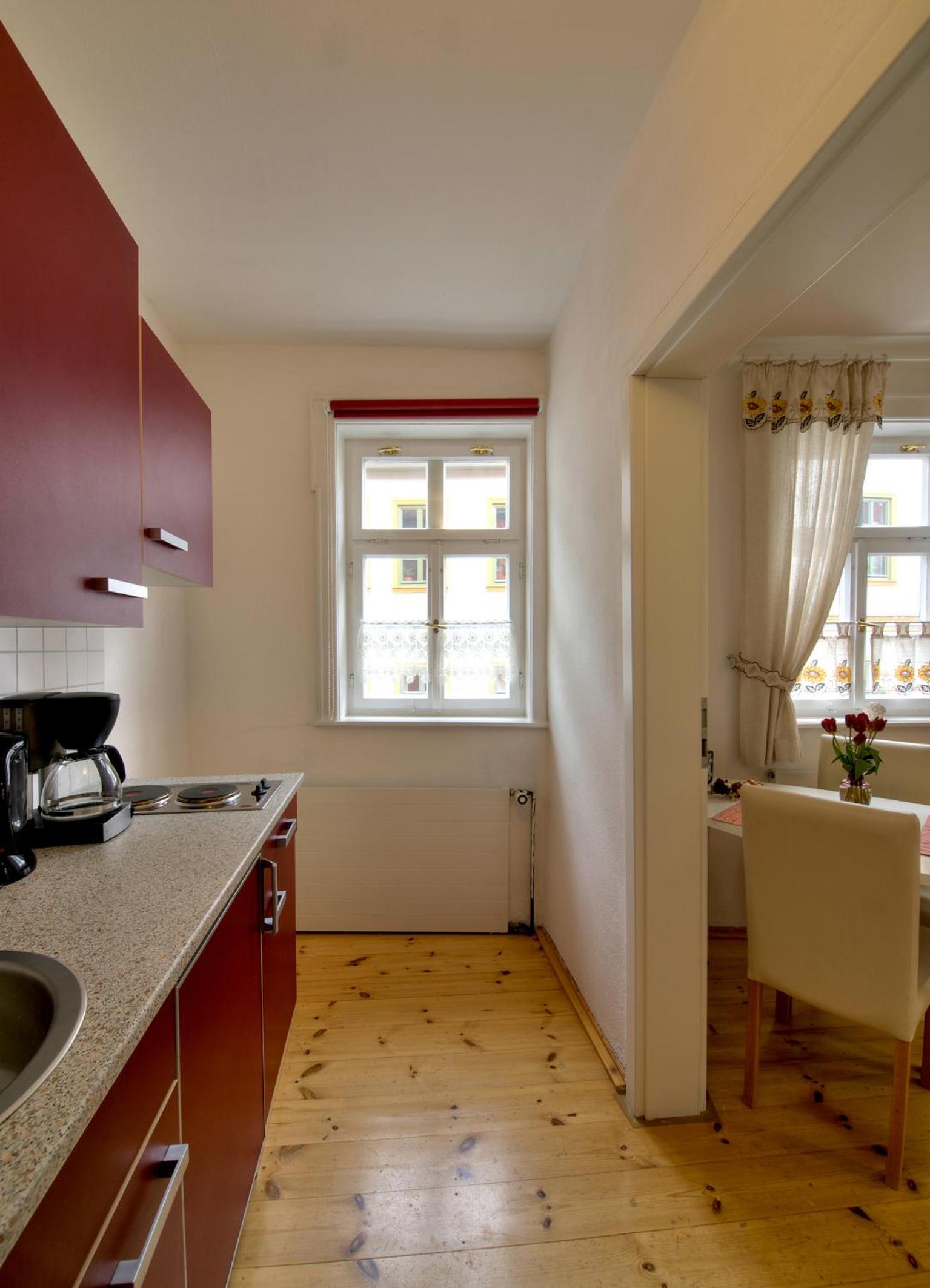 Standard Studio - Photo 3