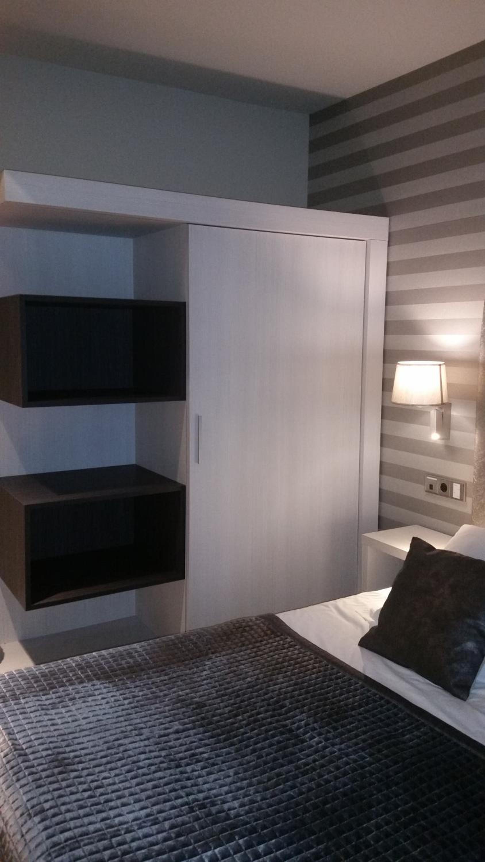 Double or Twin Room - Photo 6