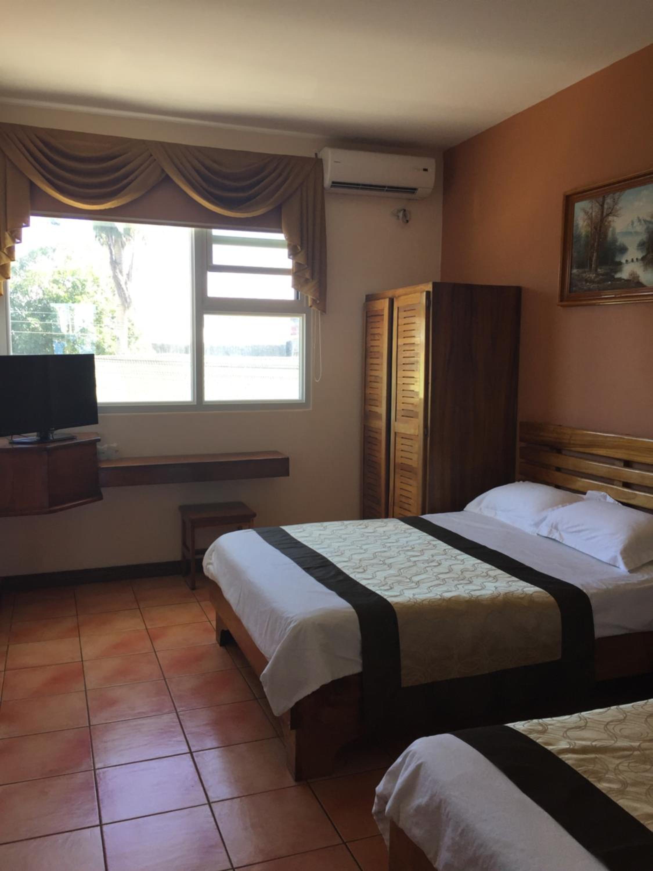 Standard Twin Room photo 3