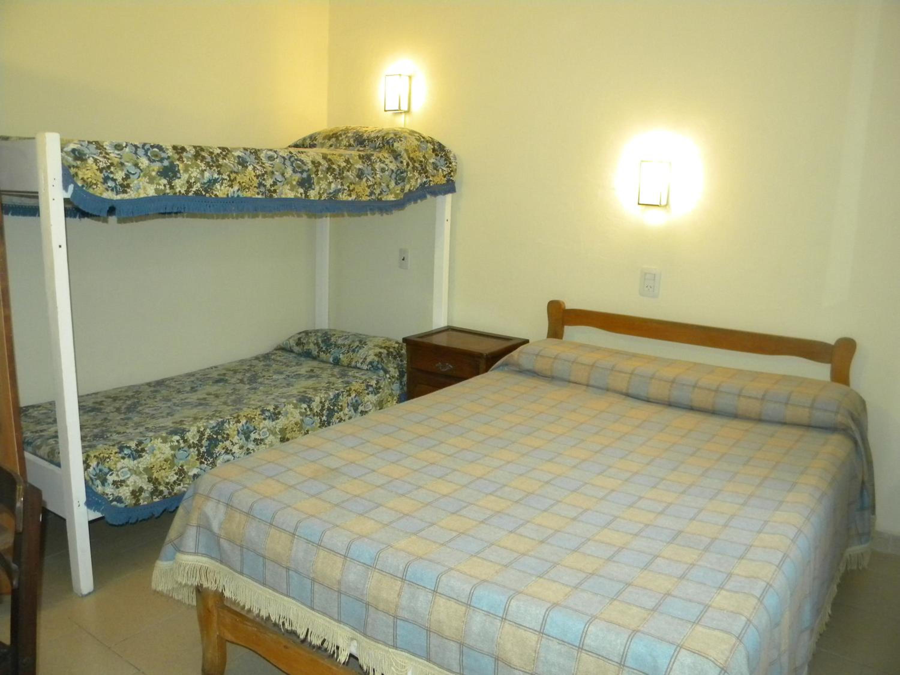 Quadruple Room with Private Bathroom photo 3