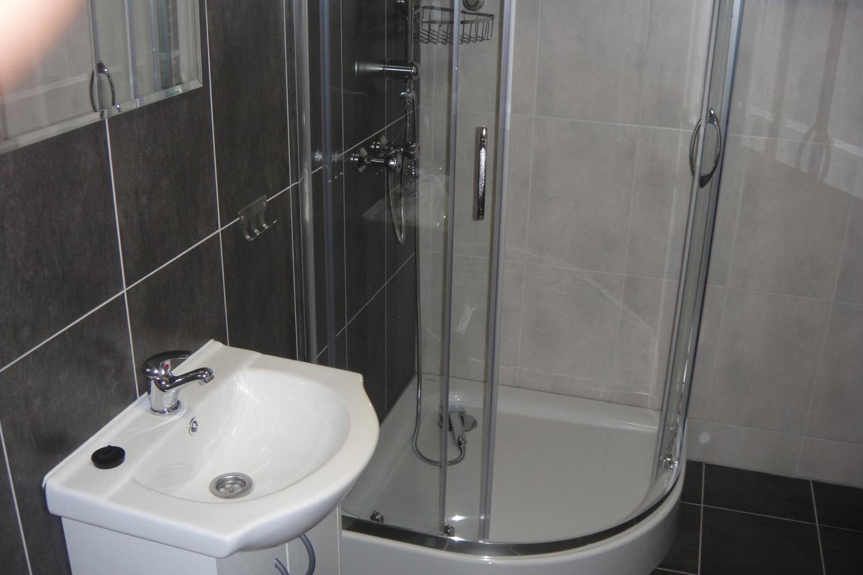One-Bedroom Apartment - Photo 10