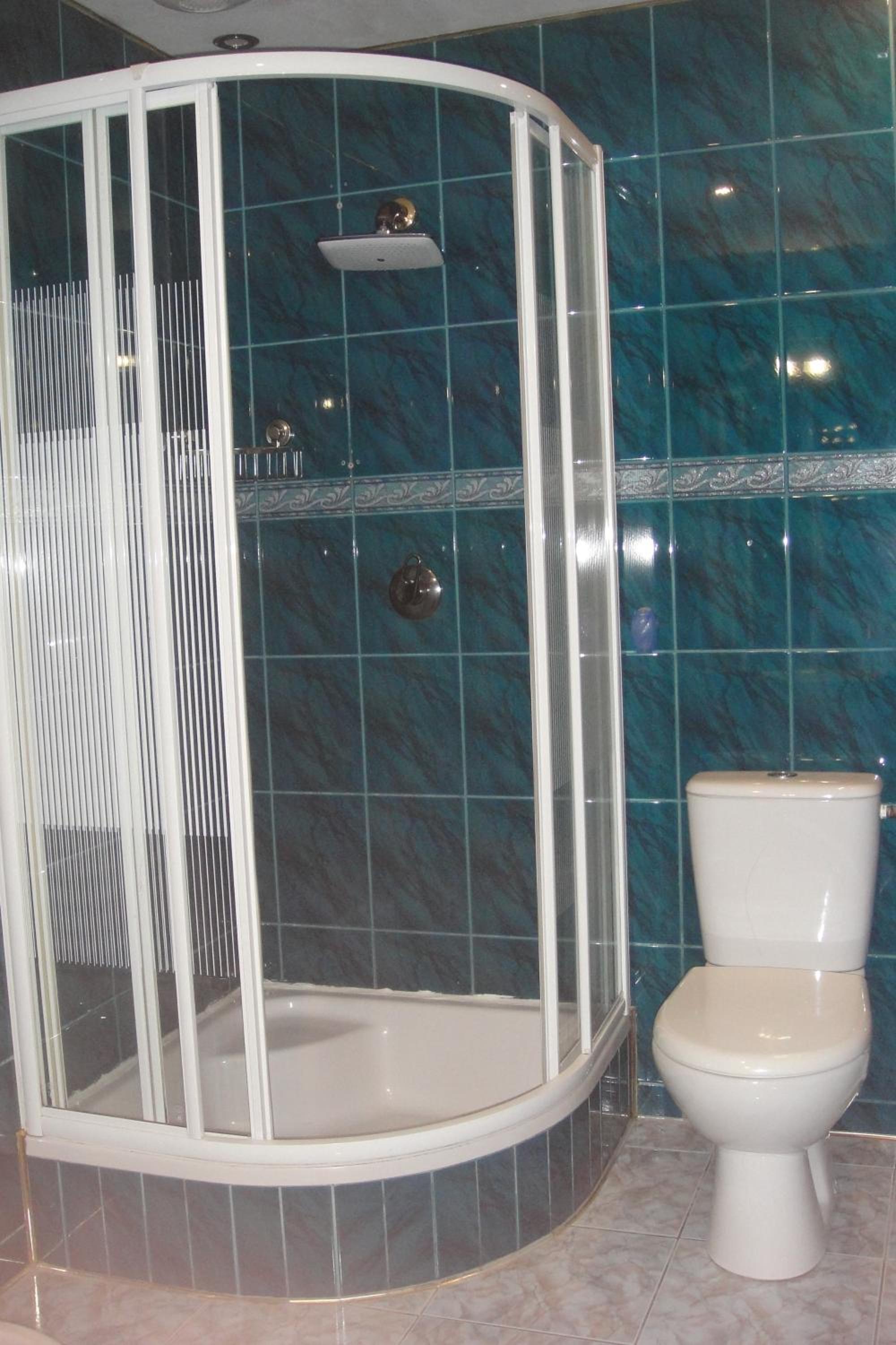 Two-Bedroom Apartment - Photo 2