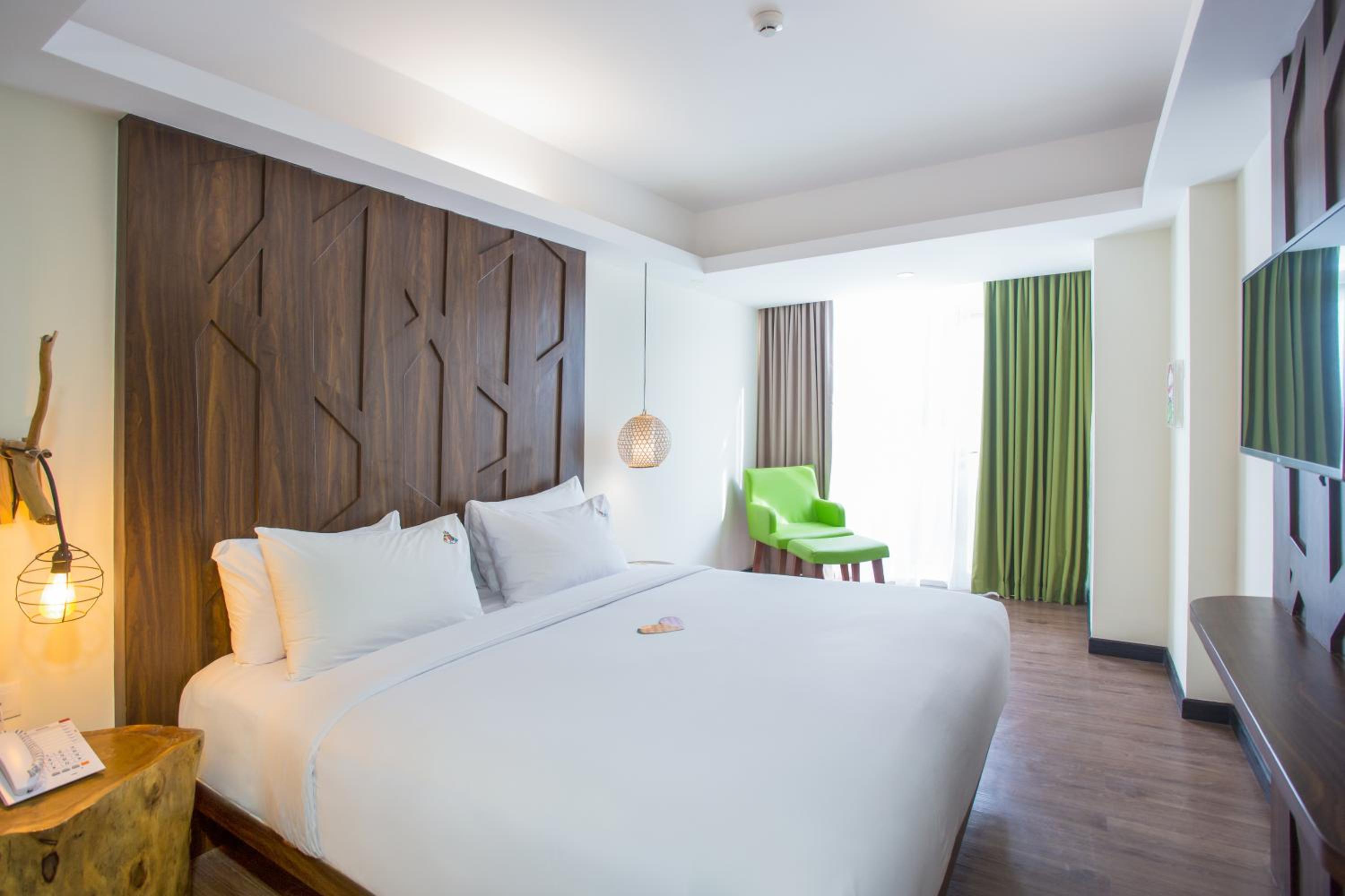 Max Happiness Room - Photo 1
