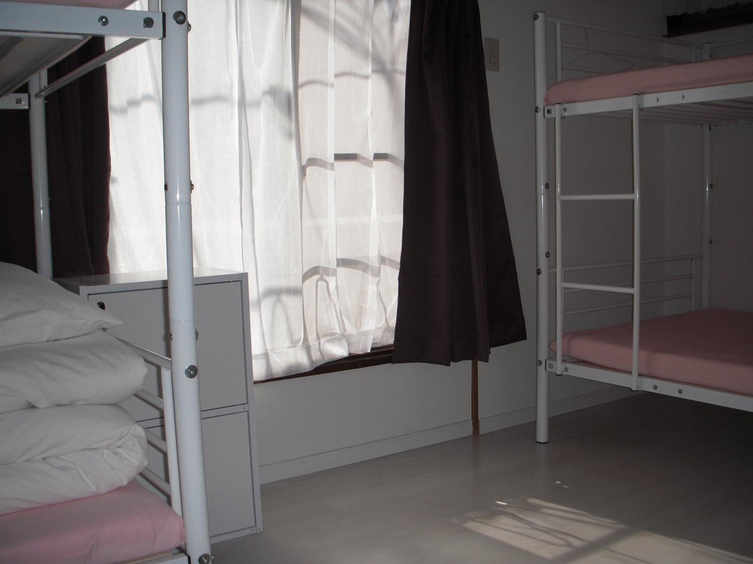 Bed in 4-Bed Female Dormitory Room photo 3
