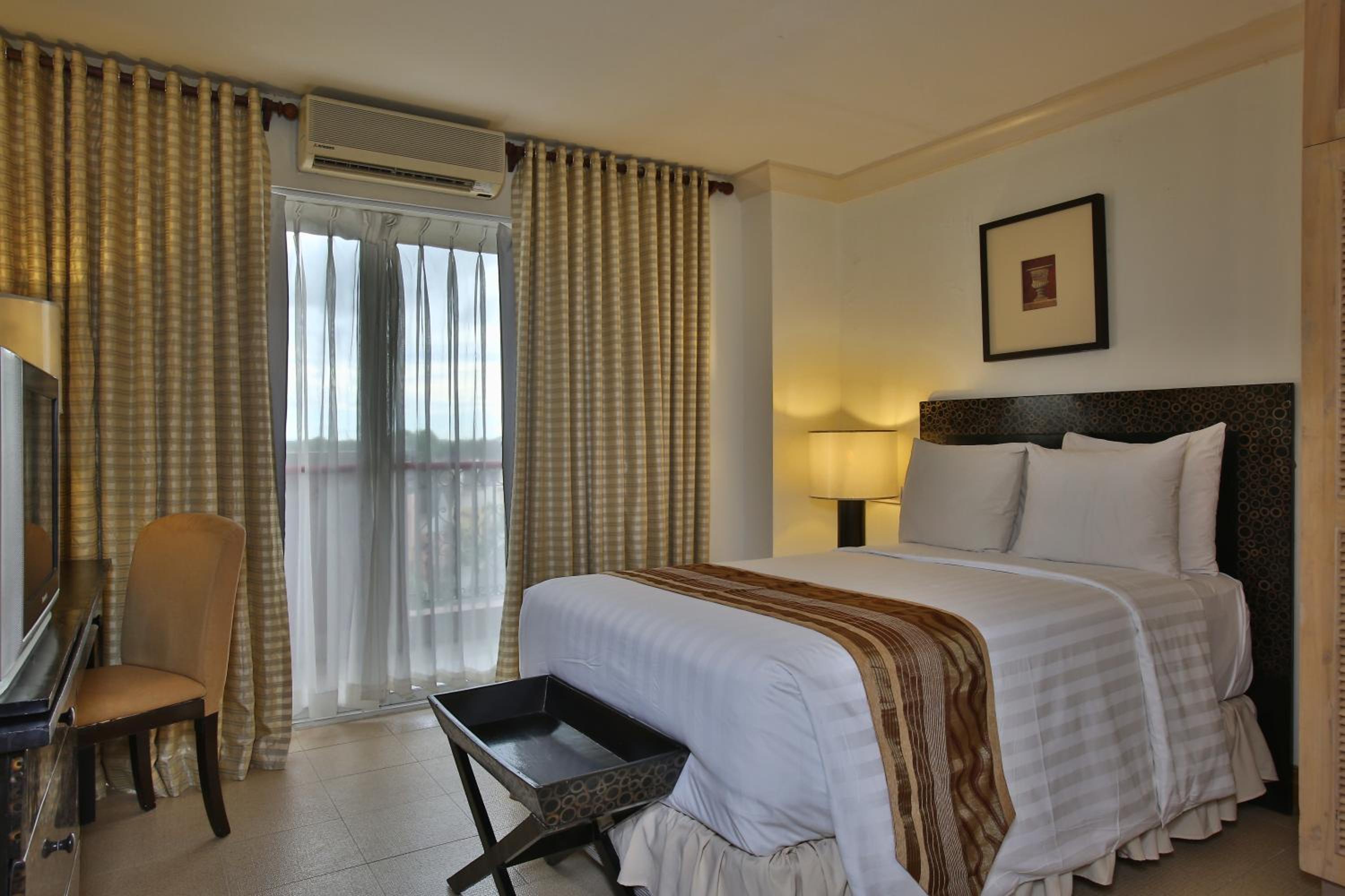 Three-Bedroom Suite - Photo 1