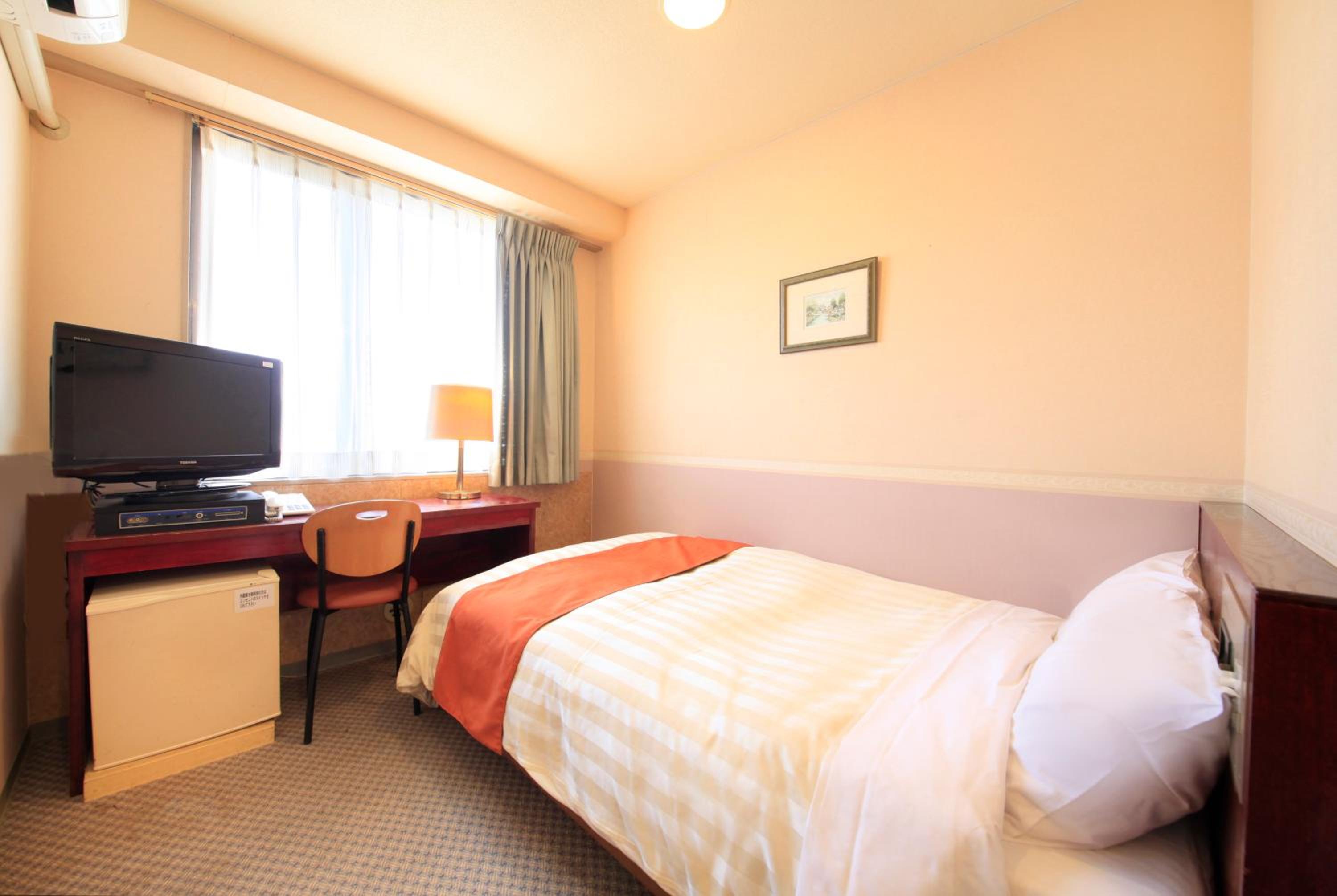Single Room - Smoking photo 1