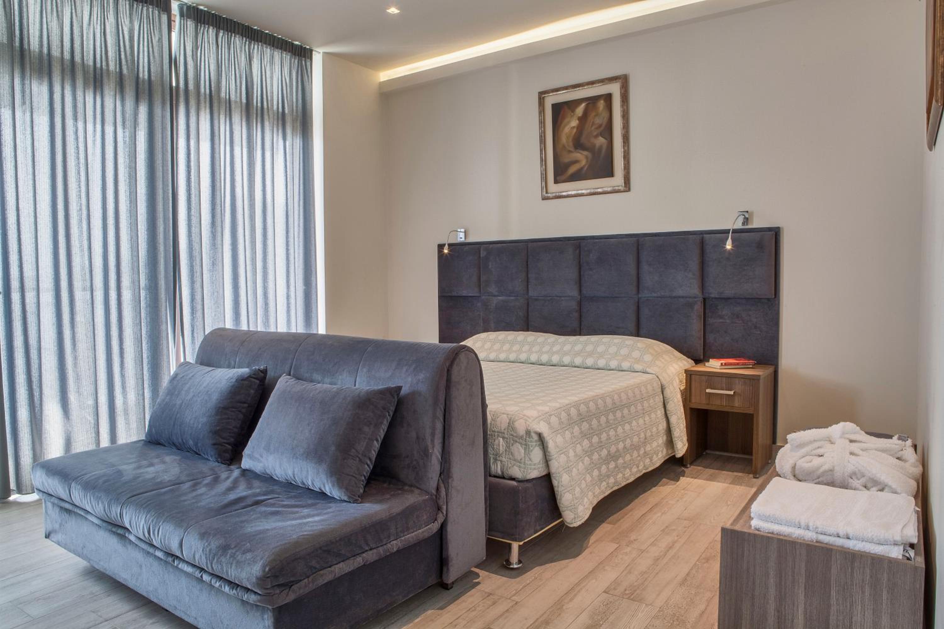 Mini suite (2 adults) with Sea view and Balcony photo 2
