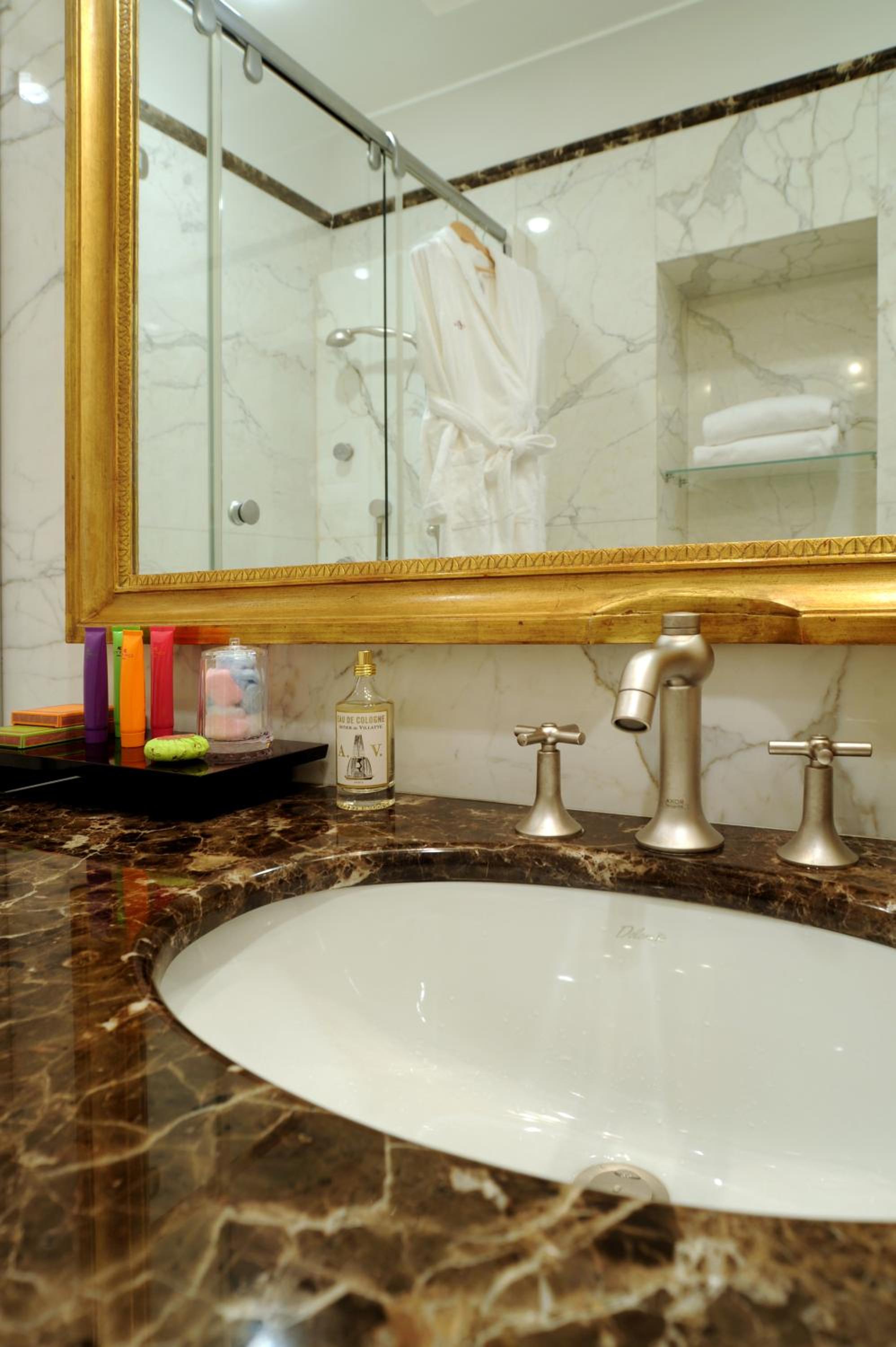 Penthouse Suite (2 Adults) photo 2