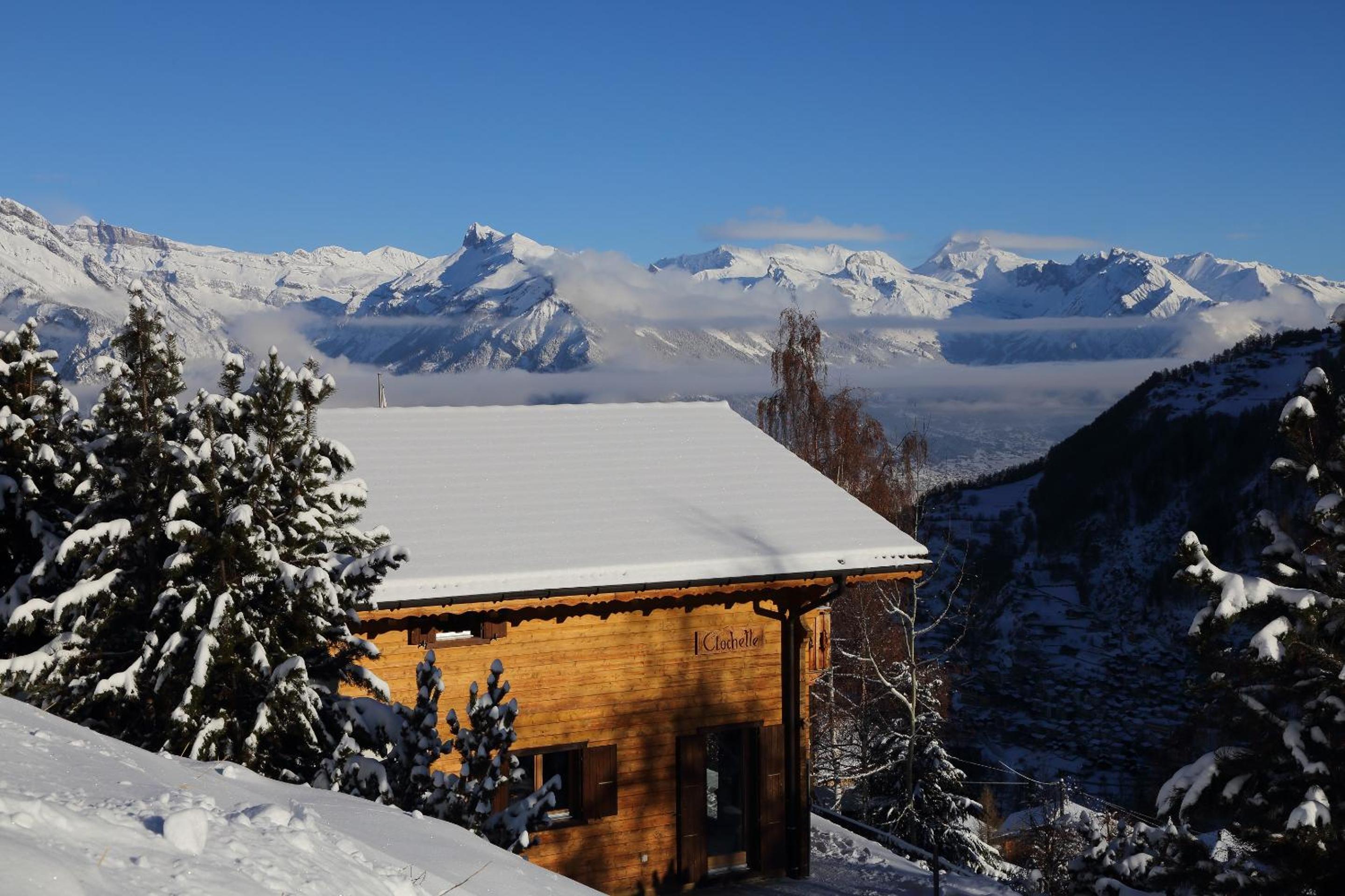 Three-Bedroom Chalet photo 1