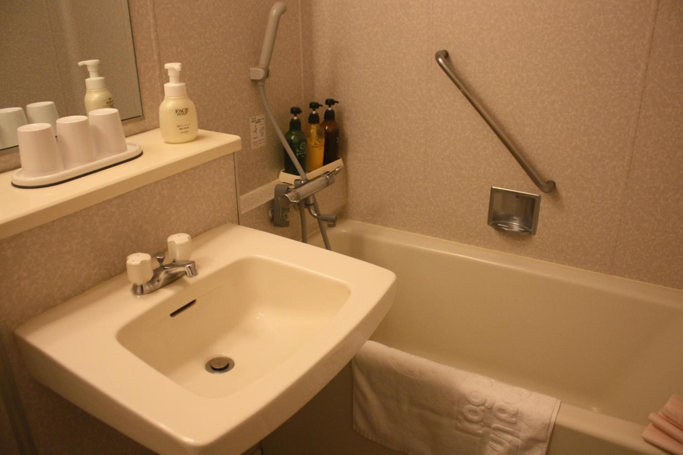 Twin Room With Sakurajima View - Non-Smoking photo 2