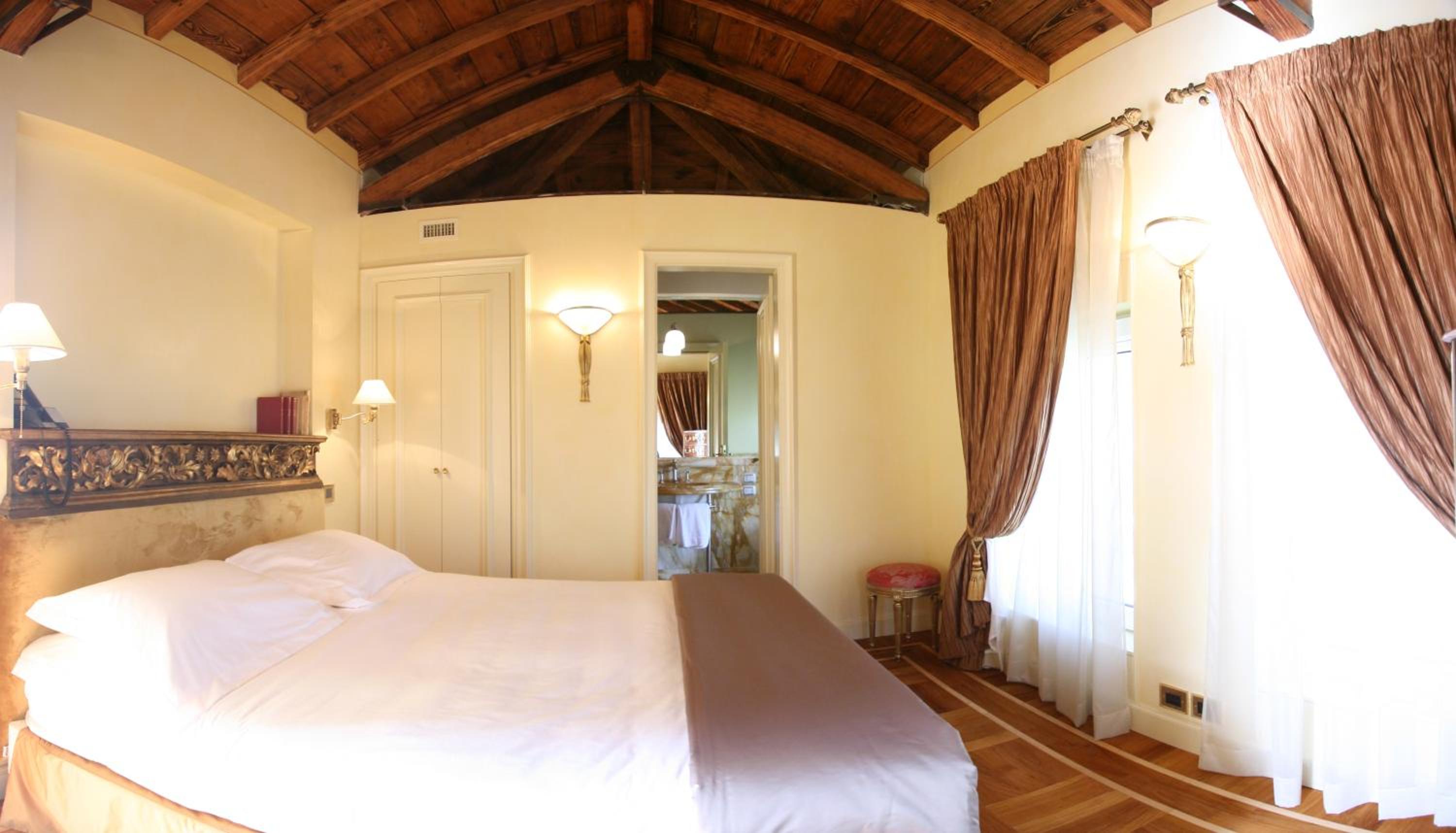 Penthouse Suite (2 Adults) photo 3