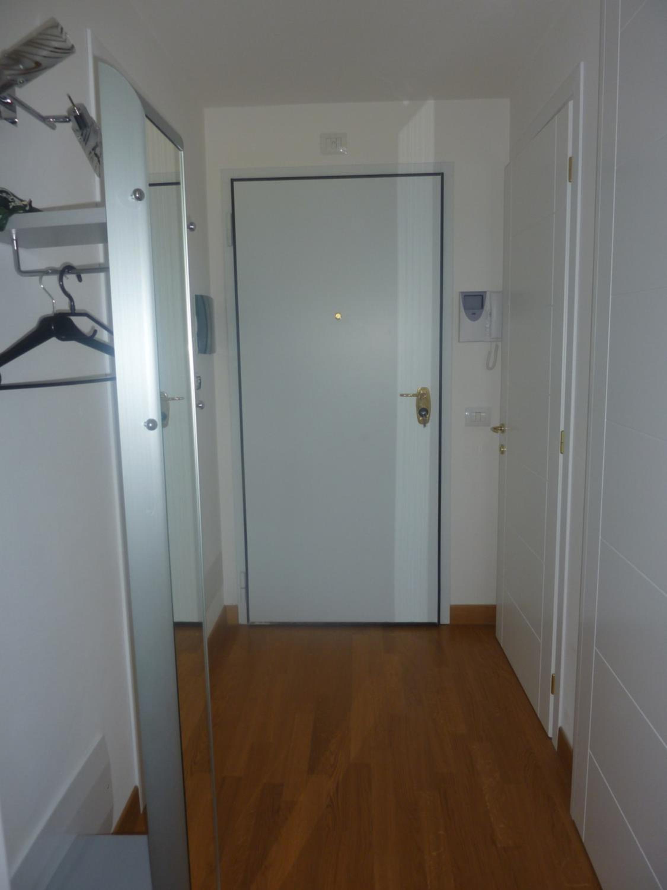 Apartment with Mountain View photo 3