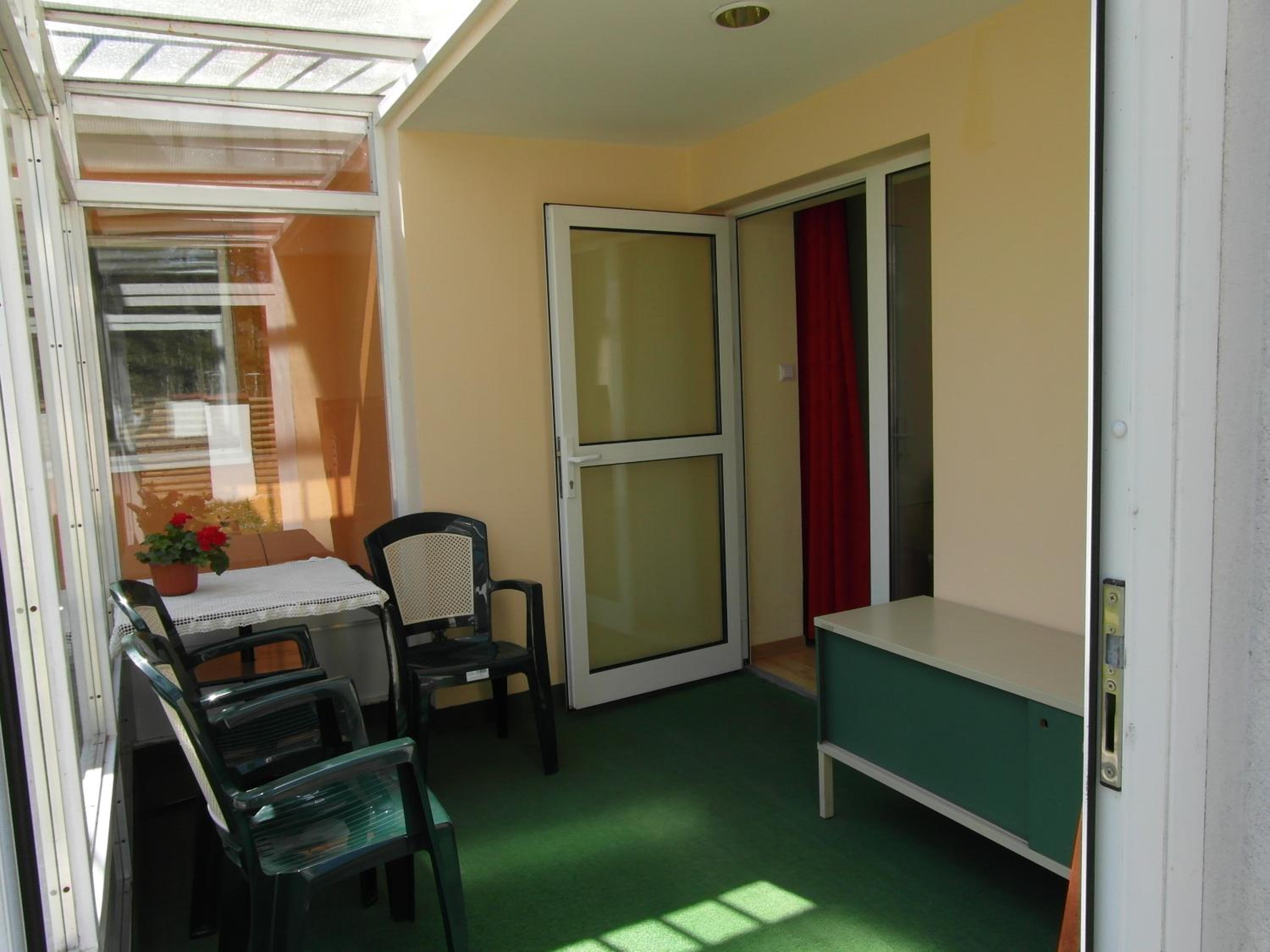 Apartment (3 Adults) photo 2