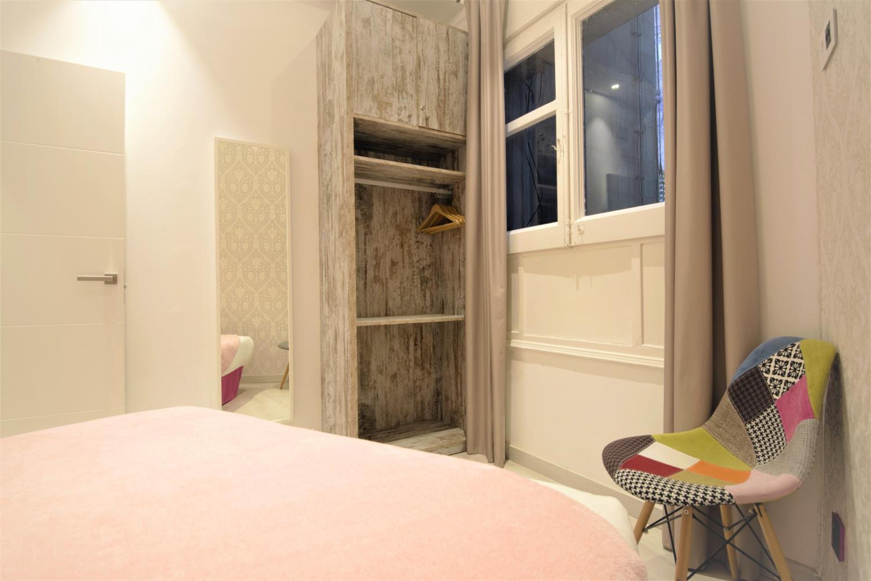 One-Bedroom Apartment with Terrace photo 2
