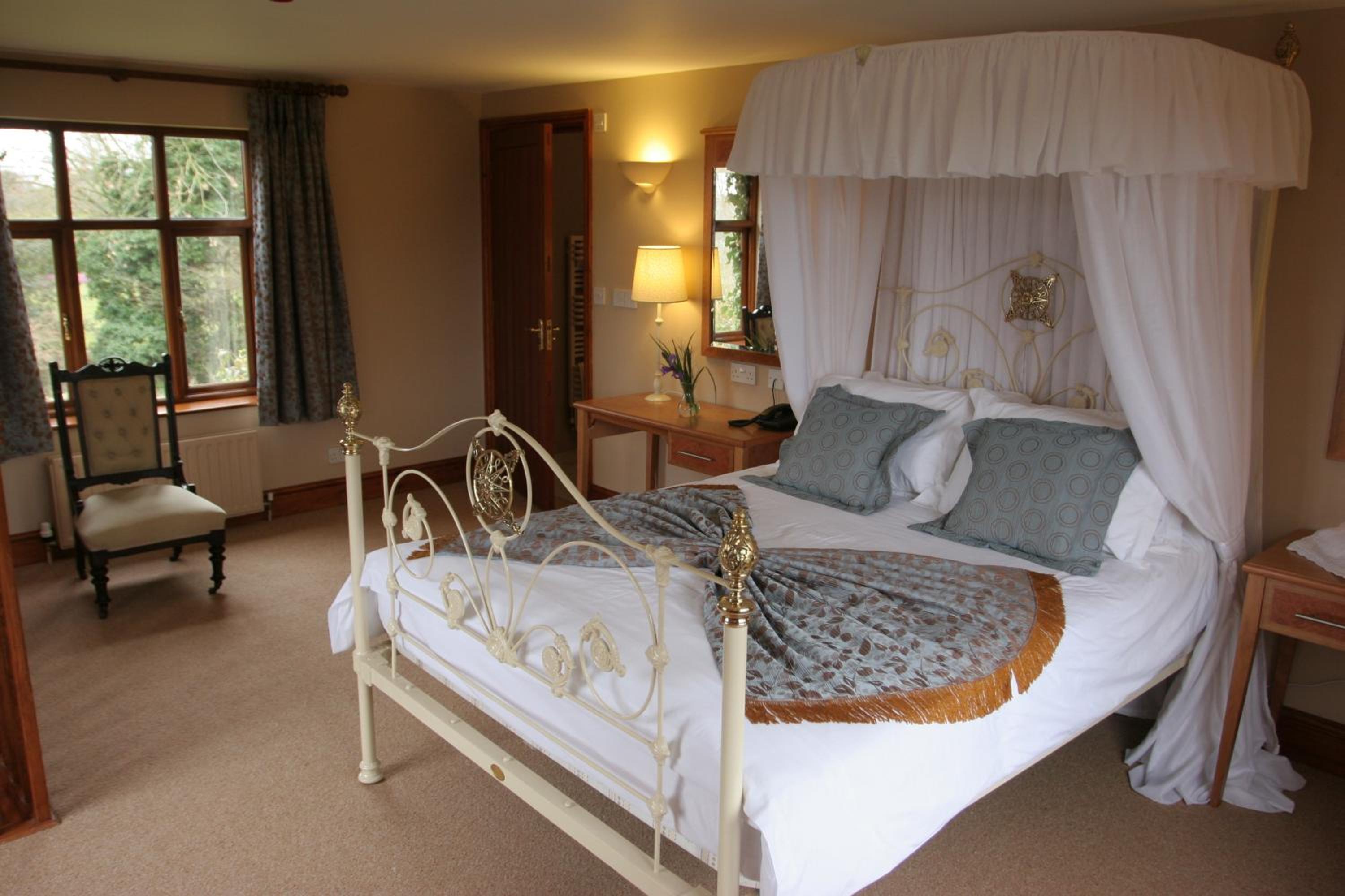 The Oak Suite