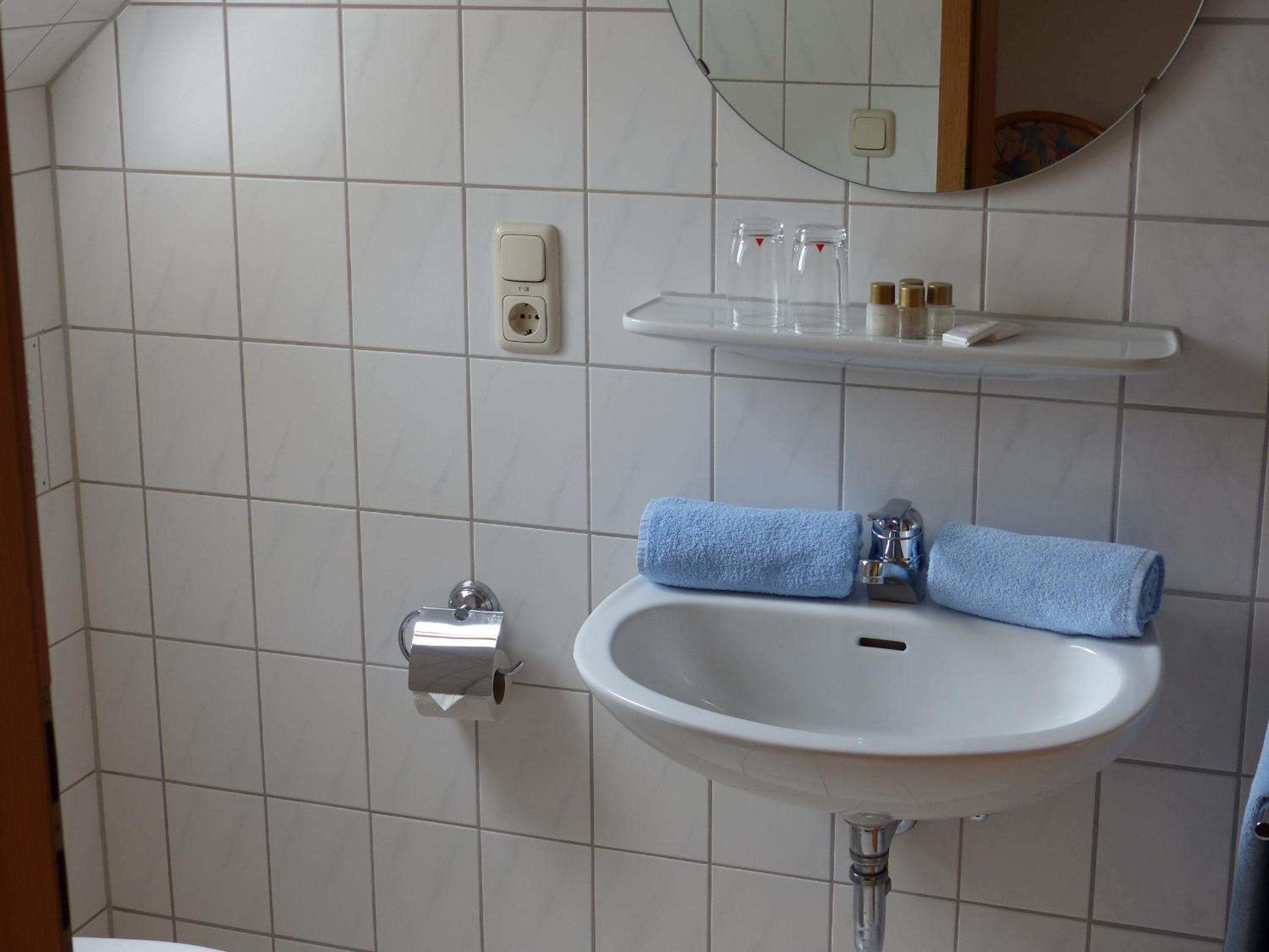 Single Room photo 3