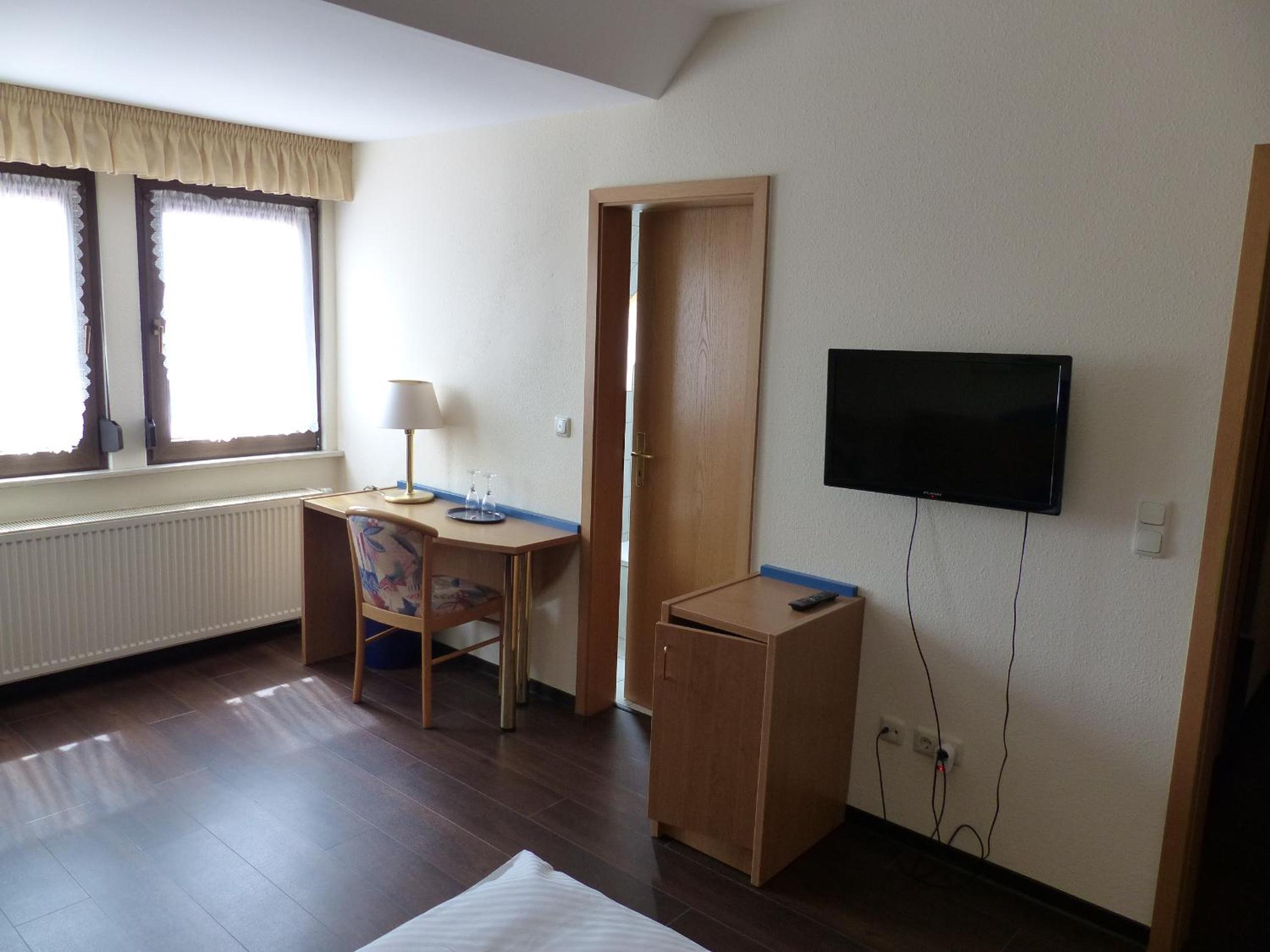 Double Room - Photo 28