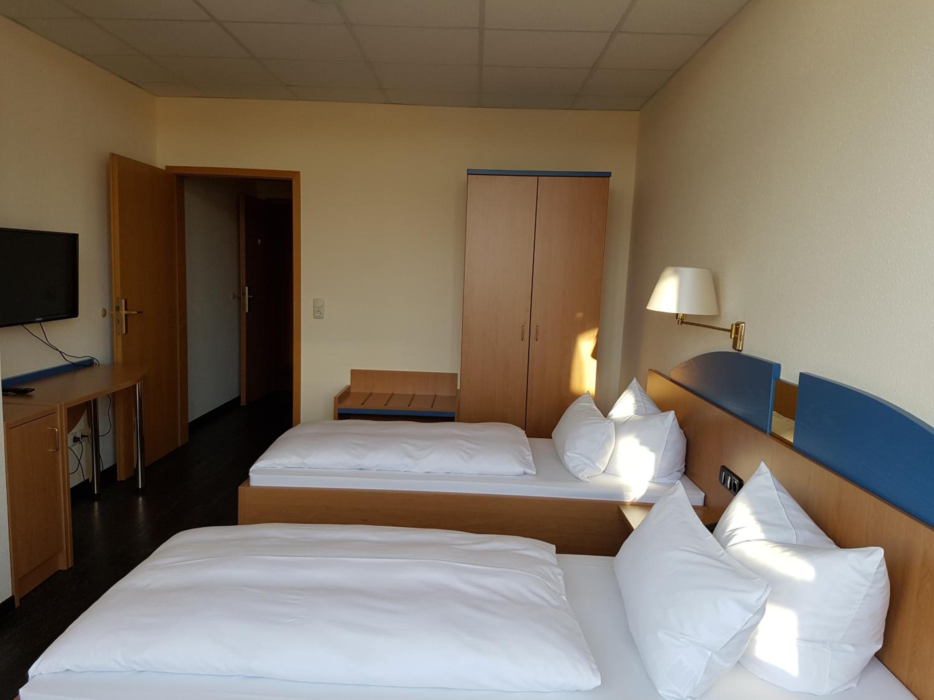 Double Room - Photo 16