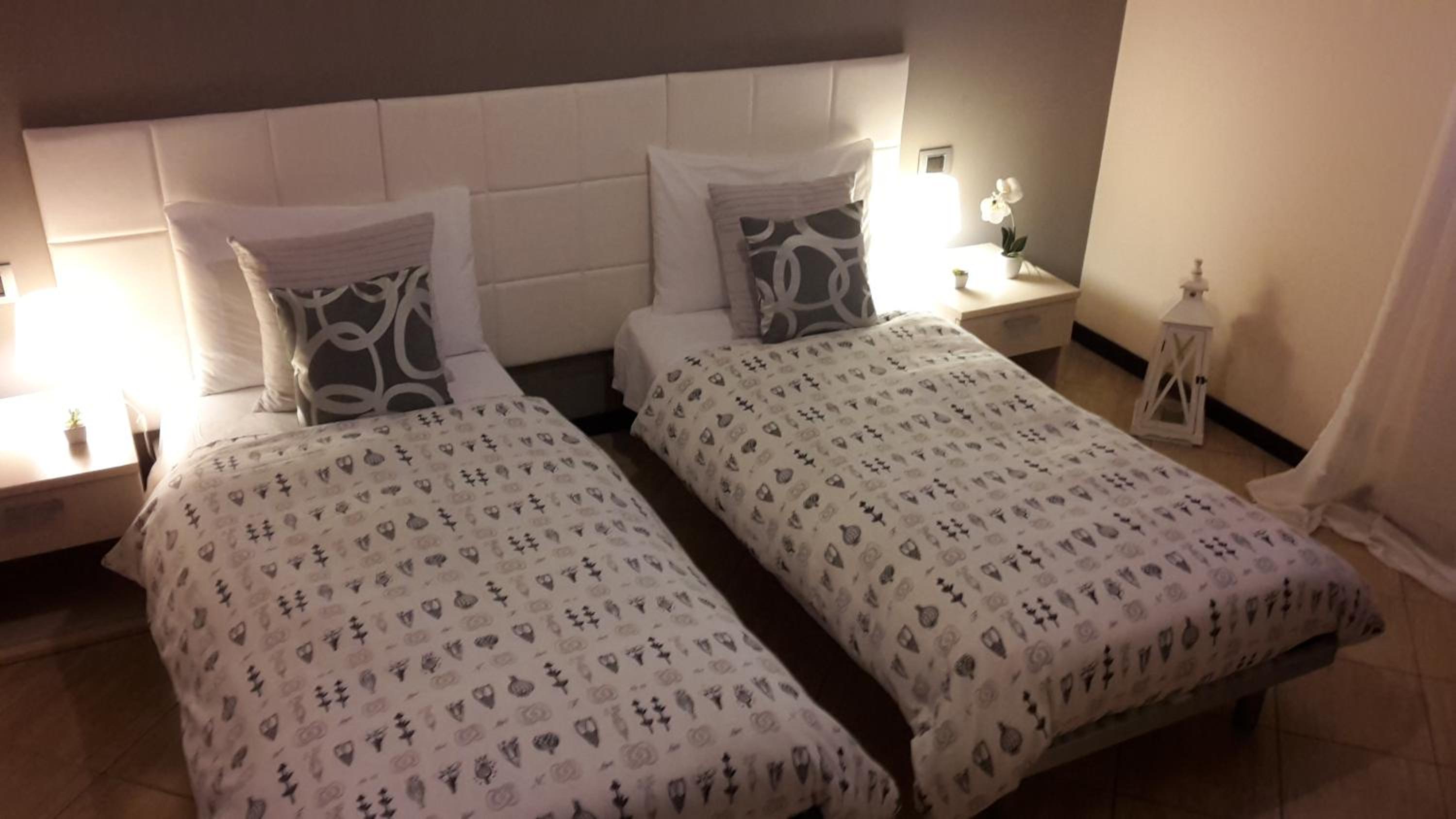 Double or Twin Room - Photo 2
