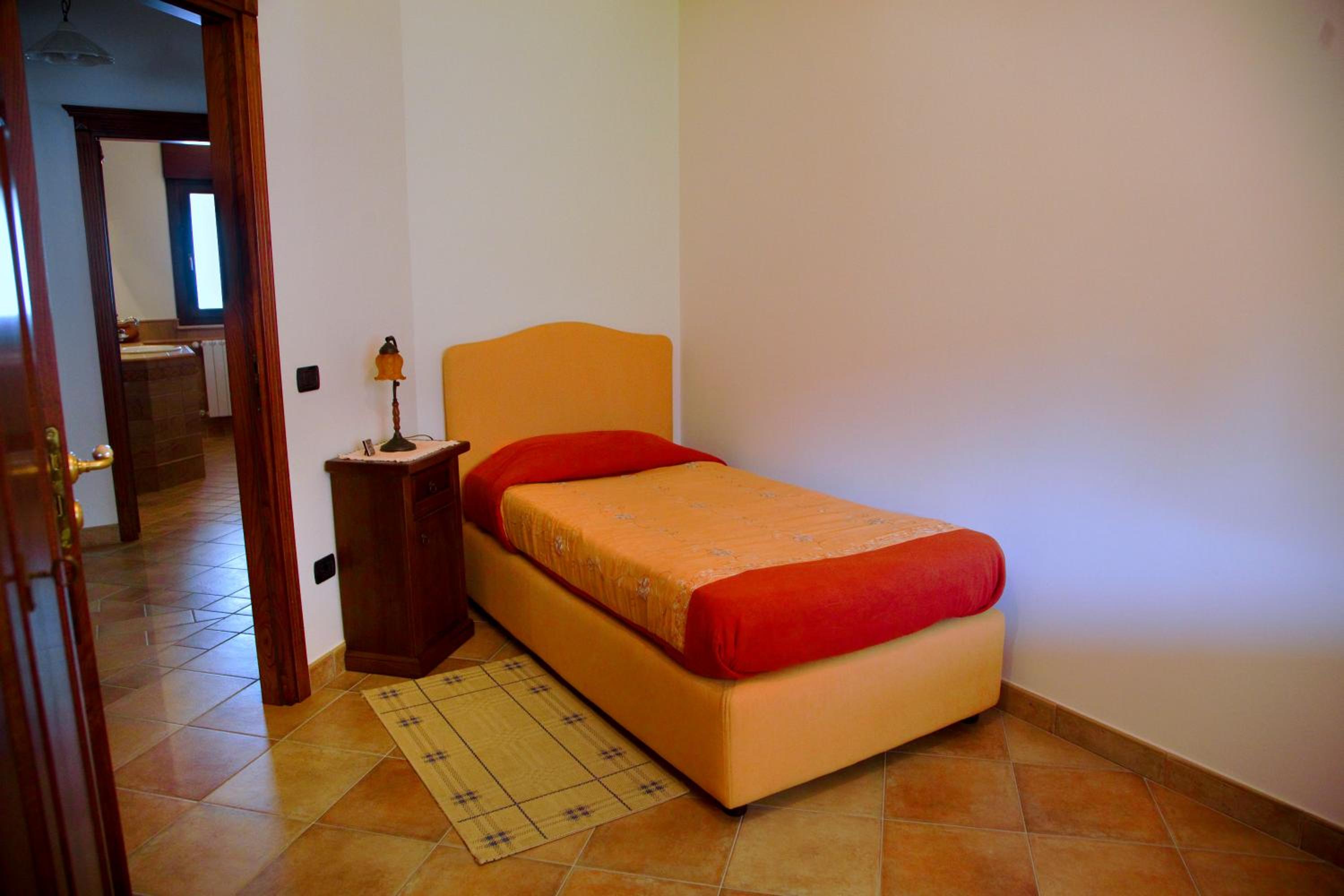 Single Room With Private External Bathroom photo 1