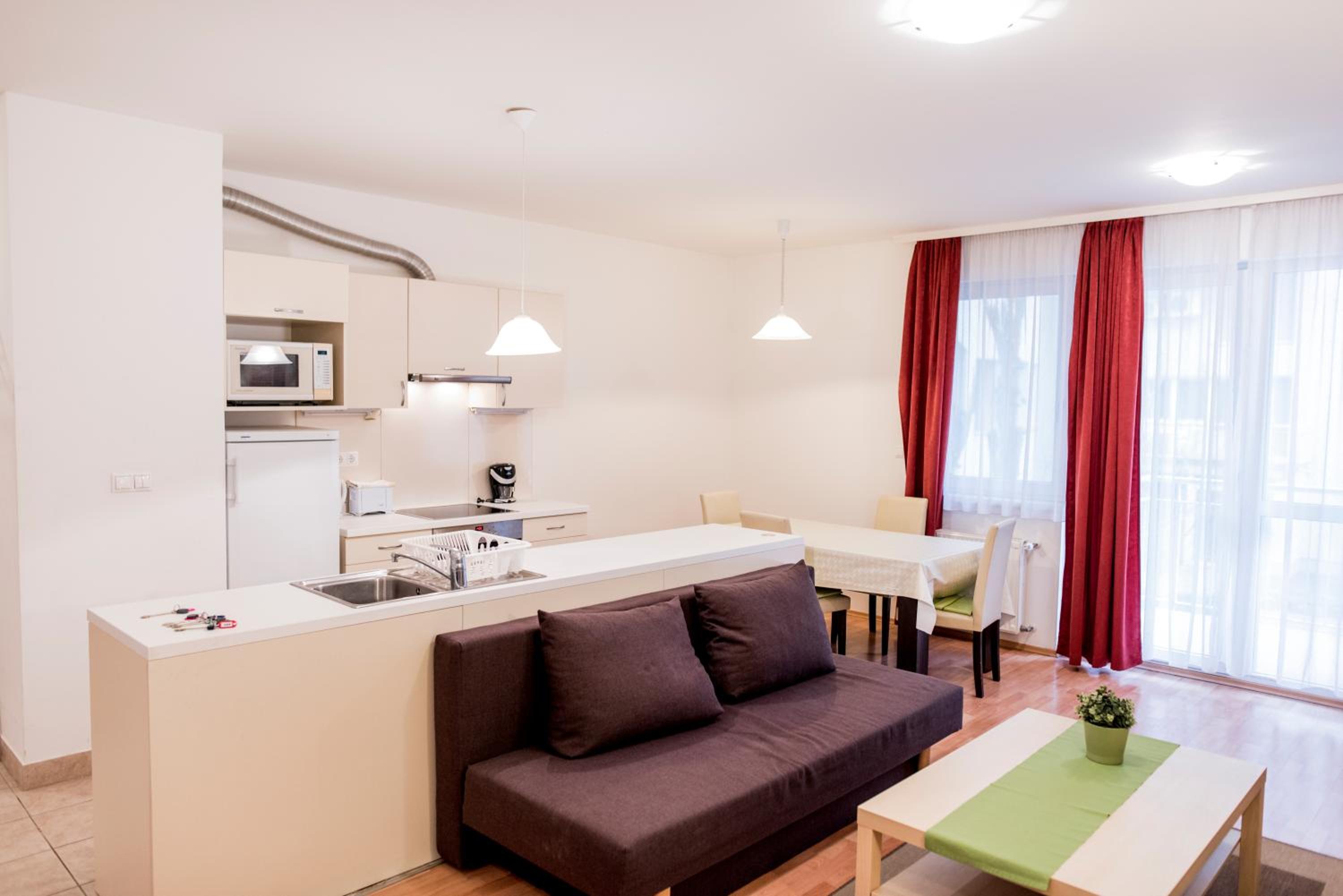 Two-Bedroom Apartment with Balcony - Photo 14