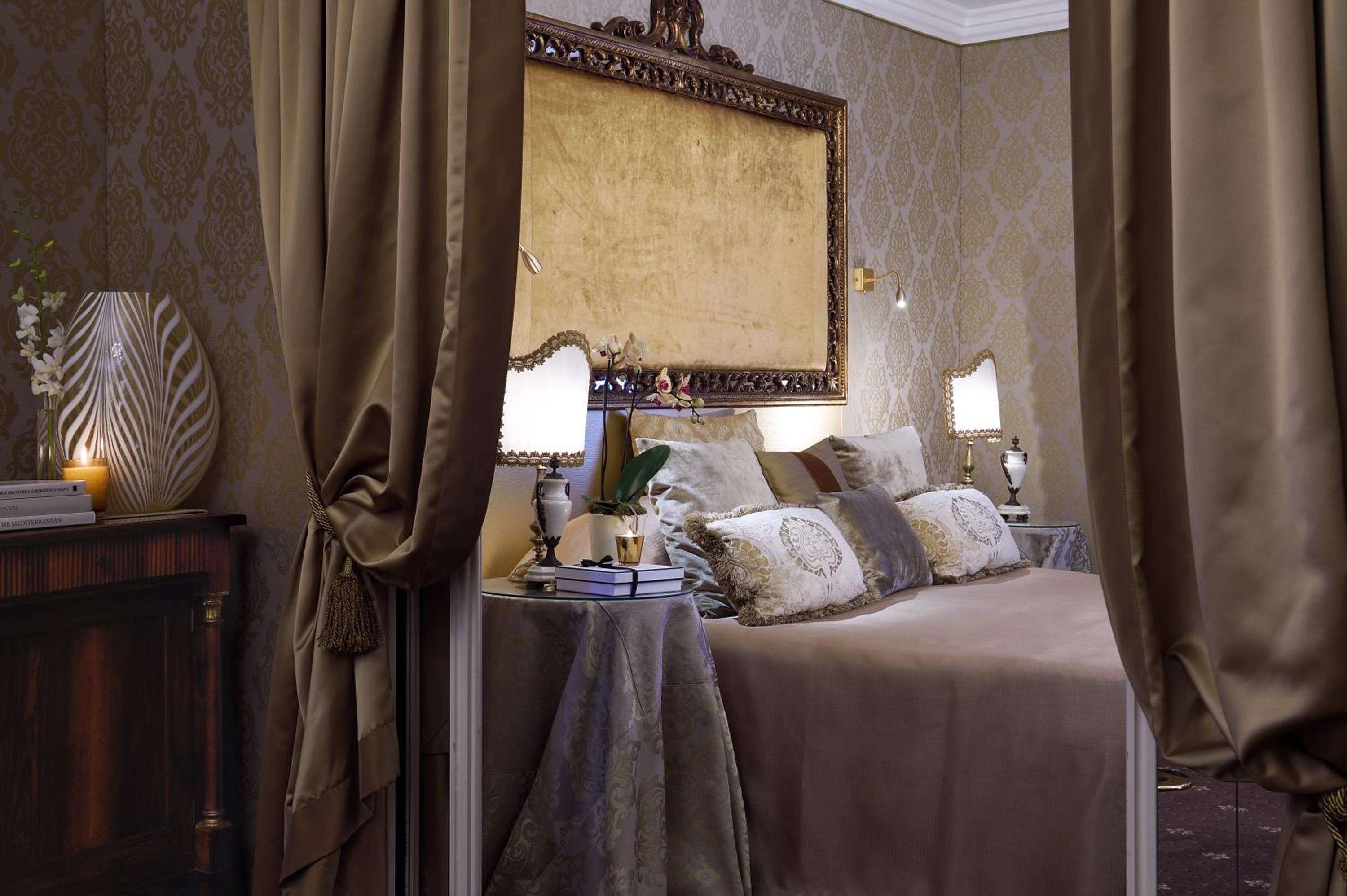 Junior Suite with Garden View