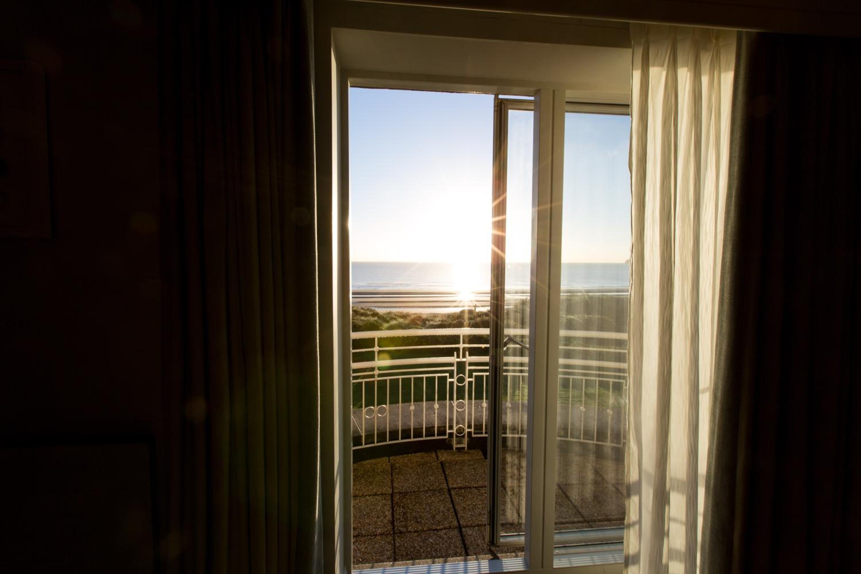 Junior Suite with Sea View - Photo 9