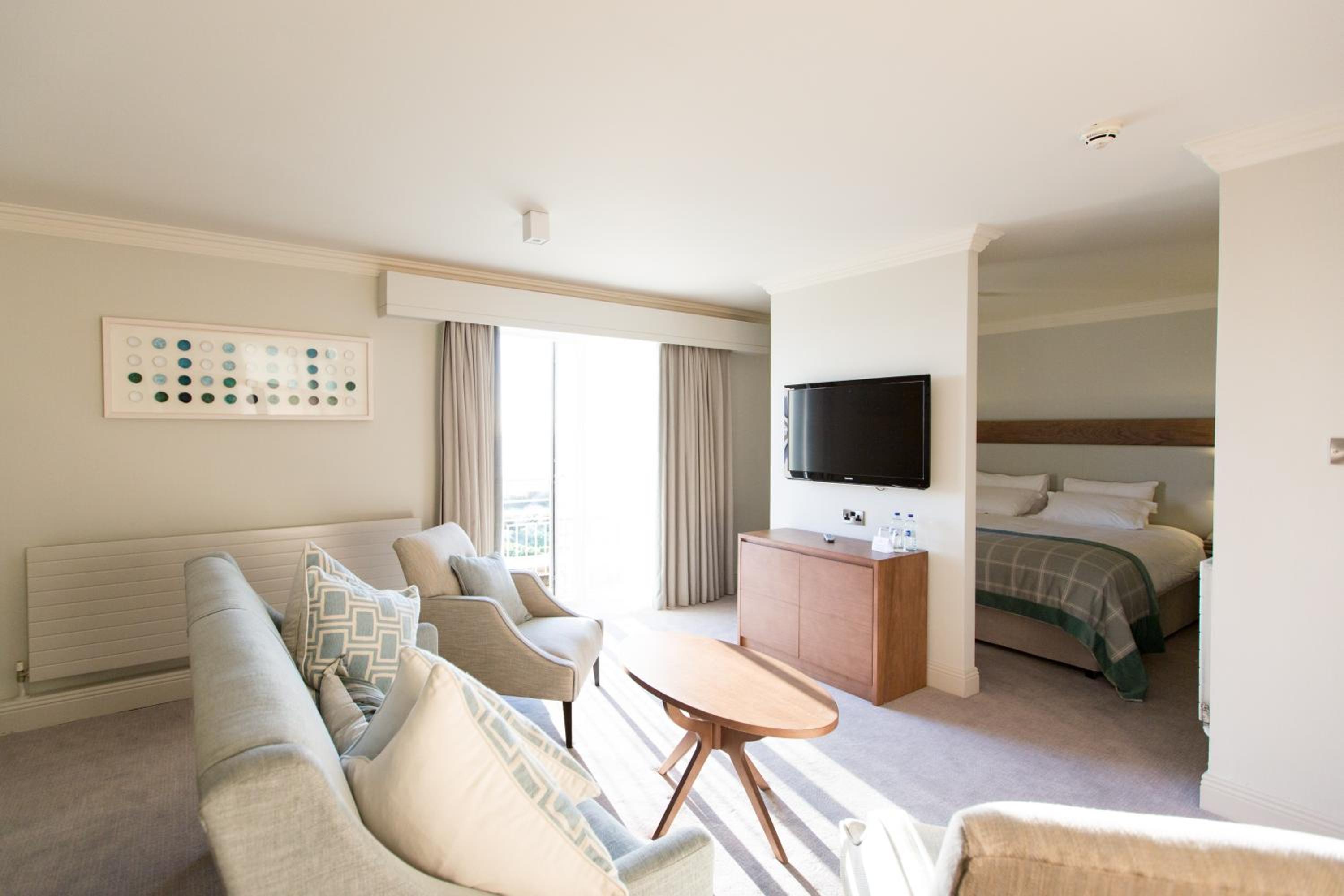 Junior Suite with Sea View thumbnail 6