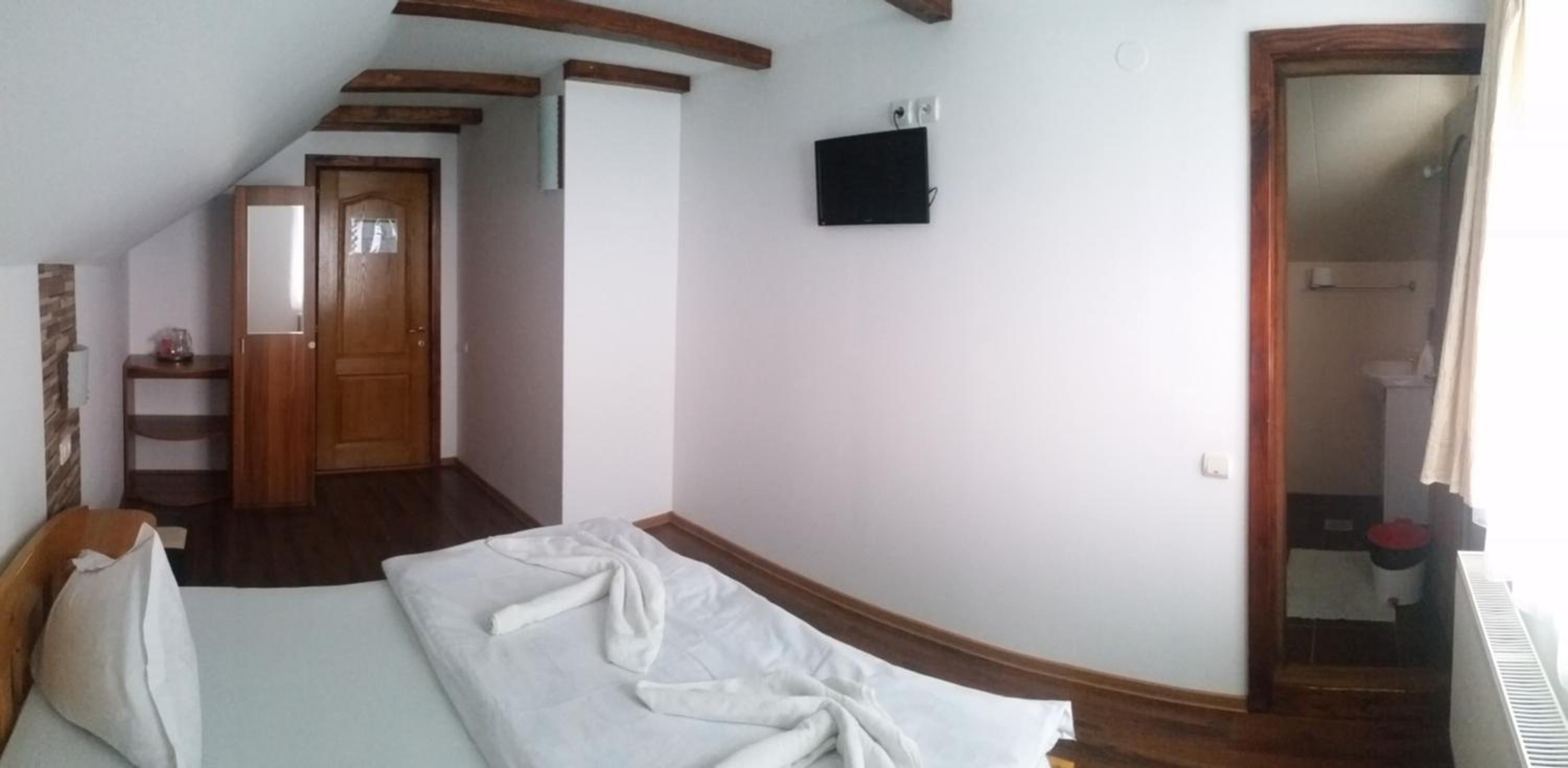 Economy Double Room photo 2