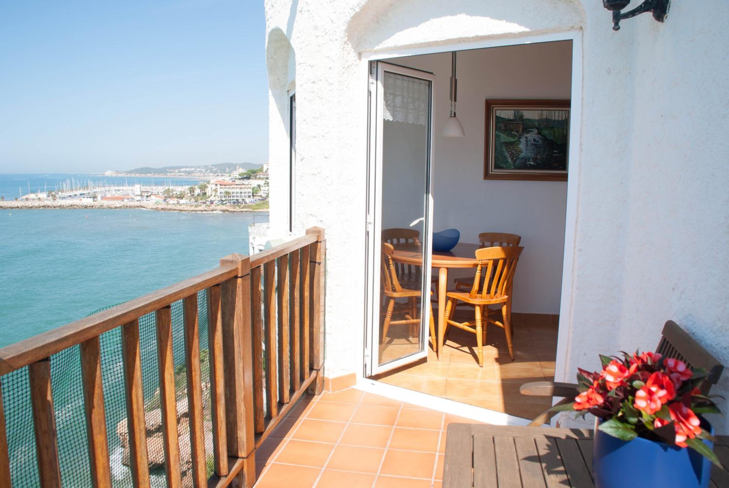 Apartment with Sea View photo 2