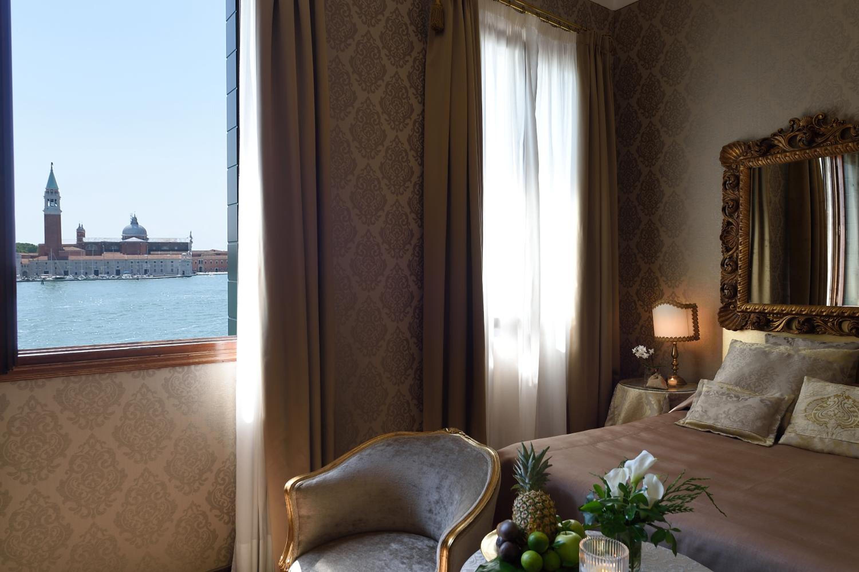 Deluxe Room with Lagoon View