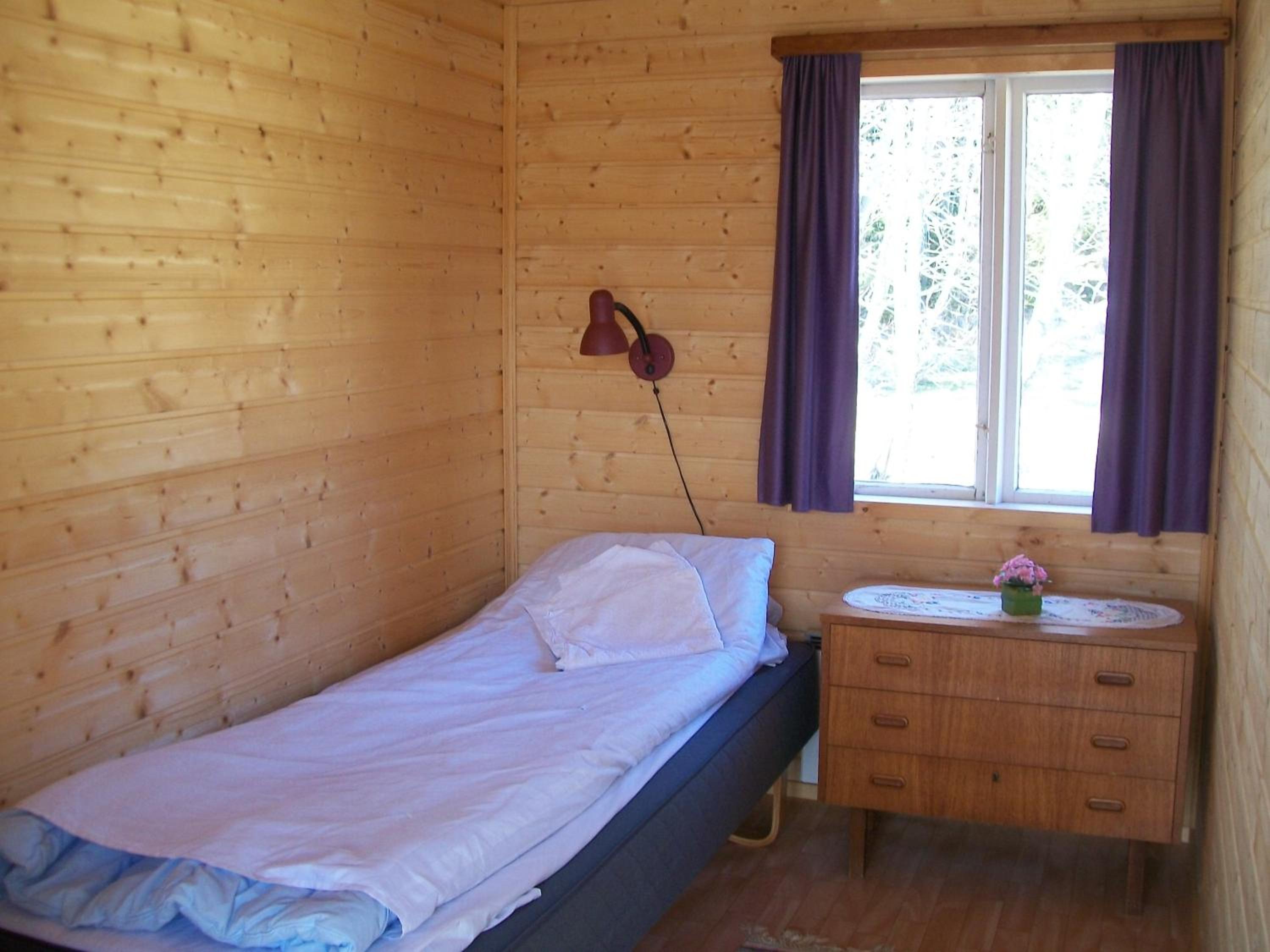 Single Room with Shared Bathroom