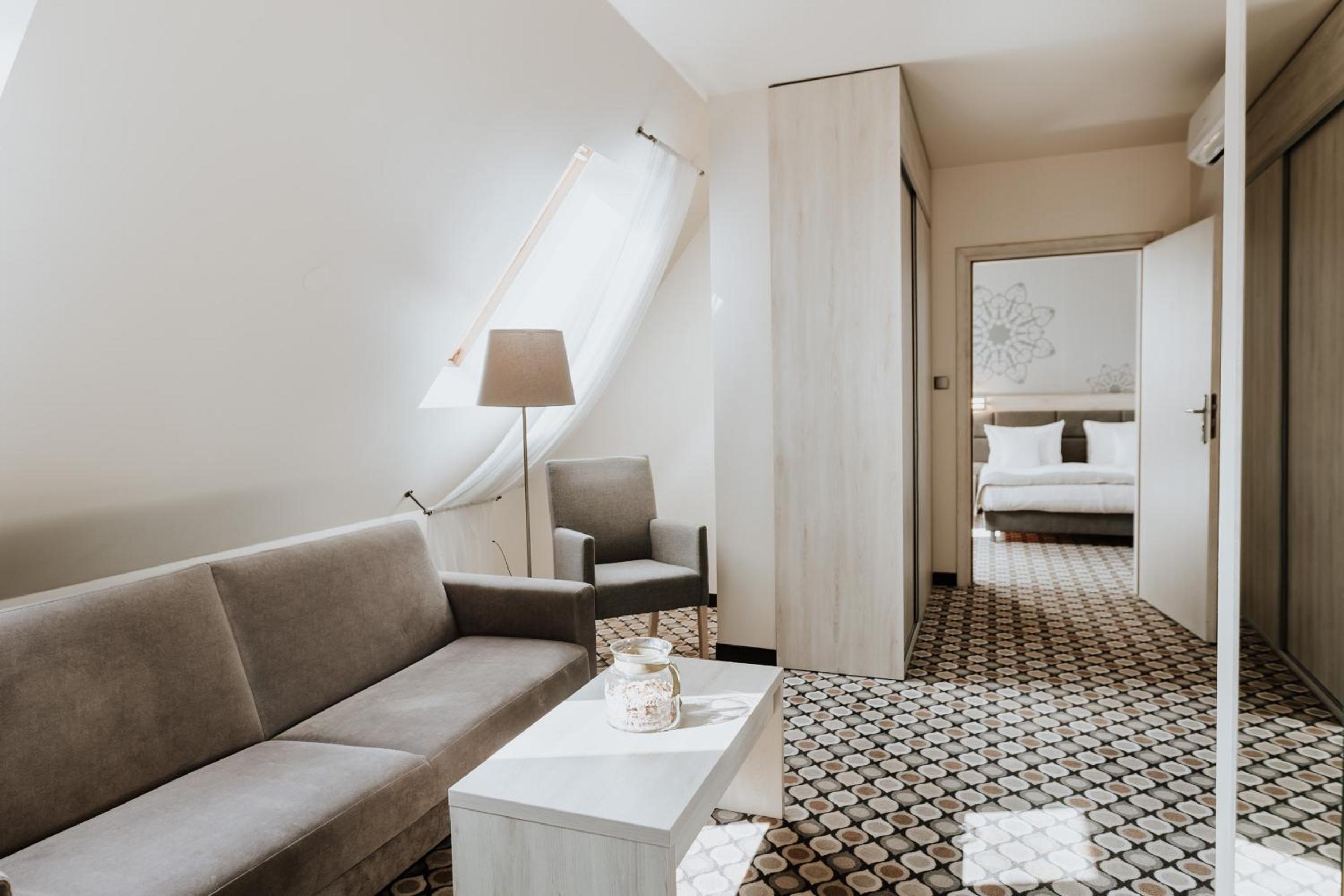 Superior One-Bedroom Apartment