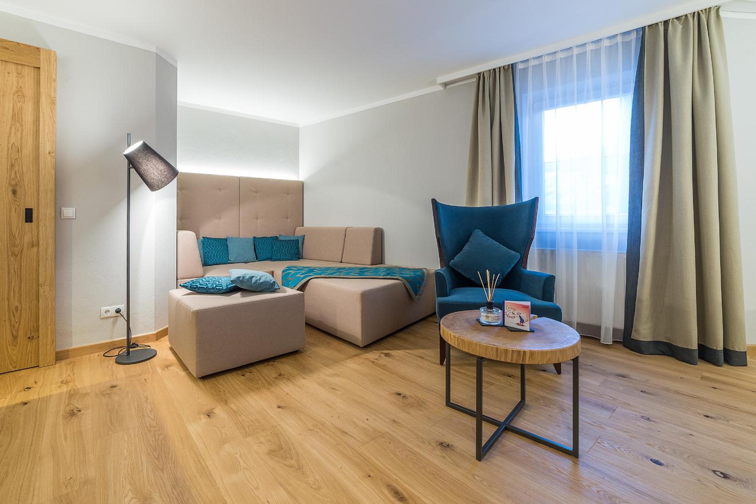 Deluxe Suite with Balcony photo 3