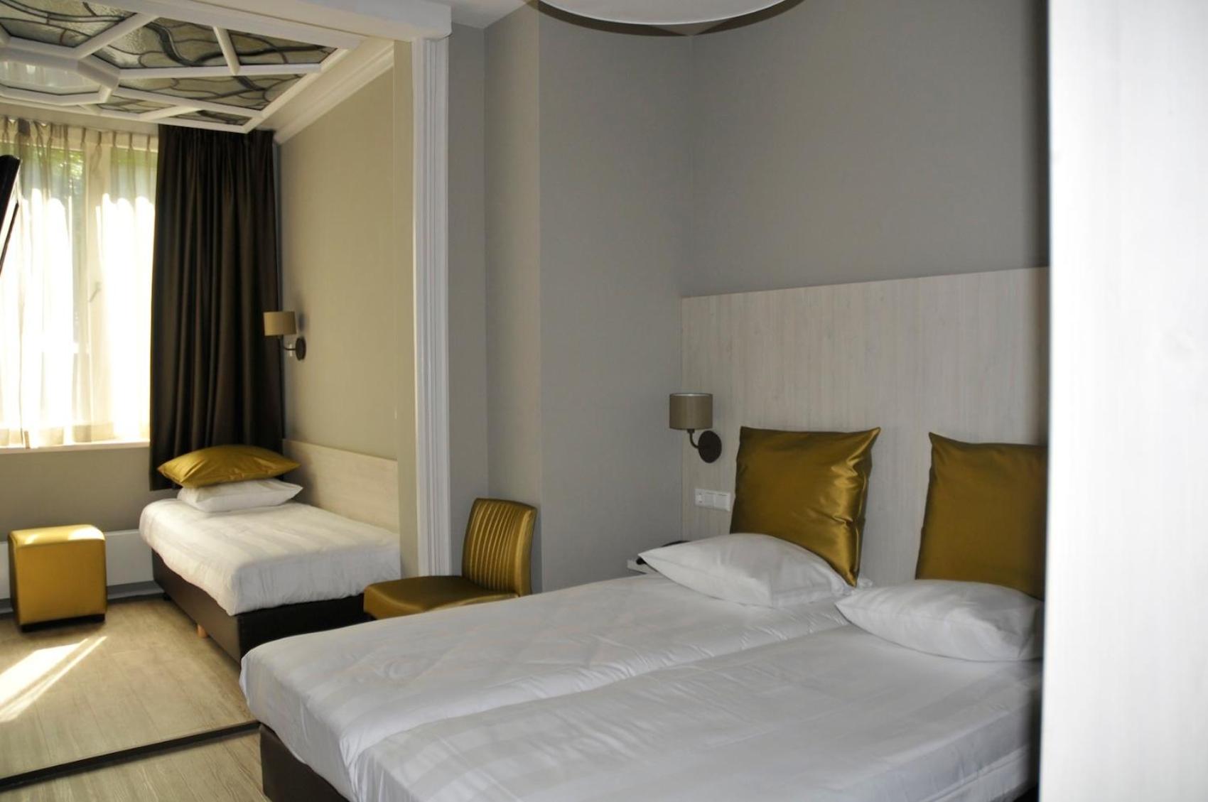 Classic Quadruple Room photo 2