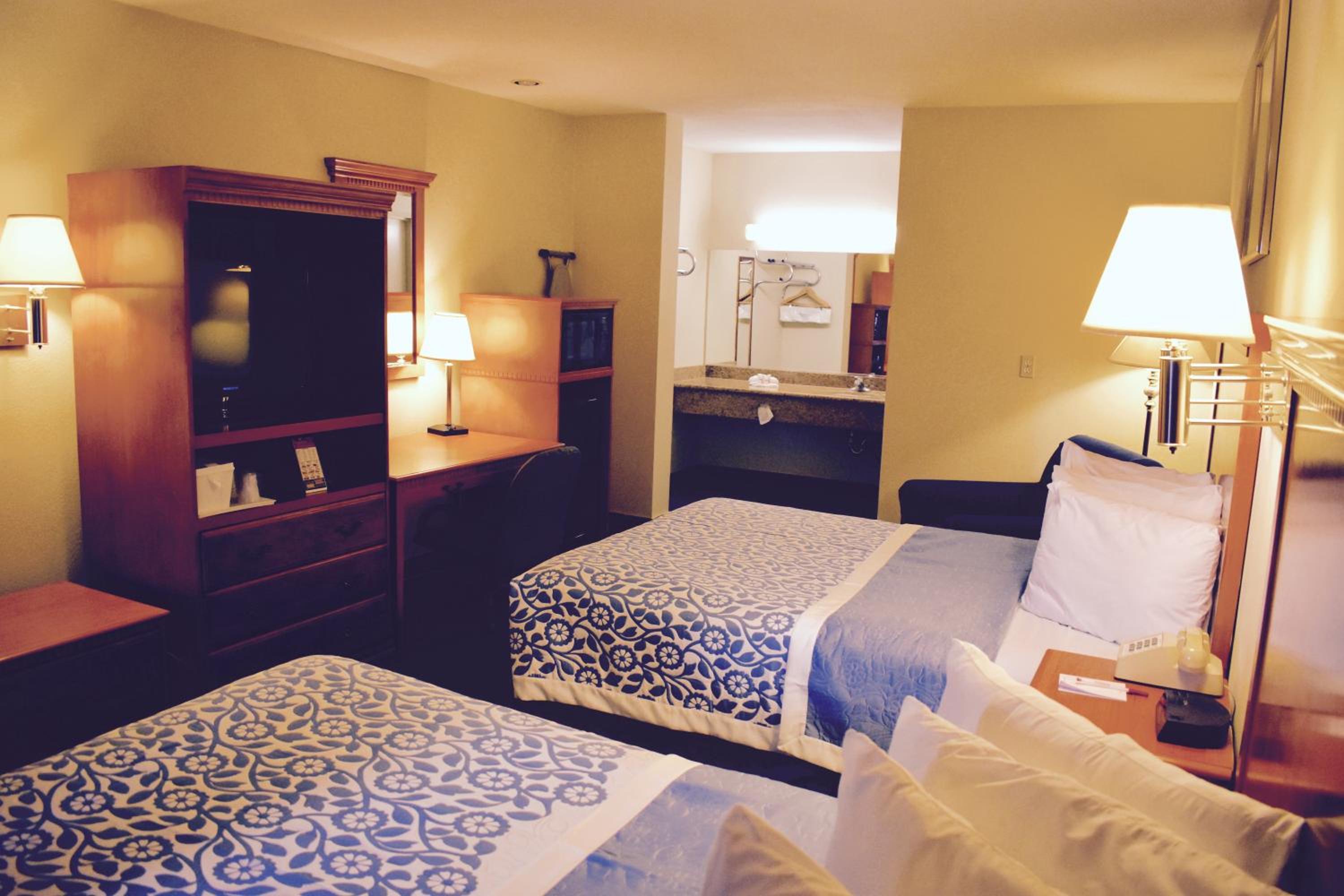 Double Room with Two Double Beds - Non-Smoking photo 1