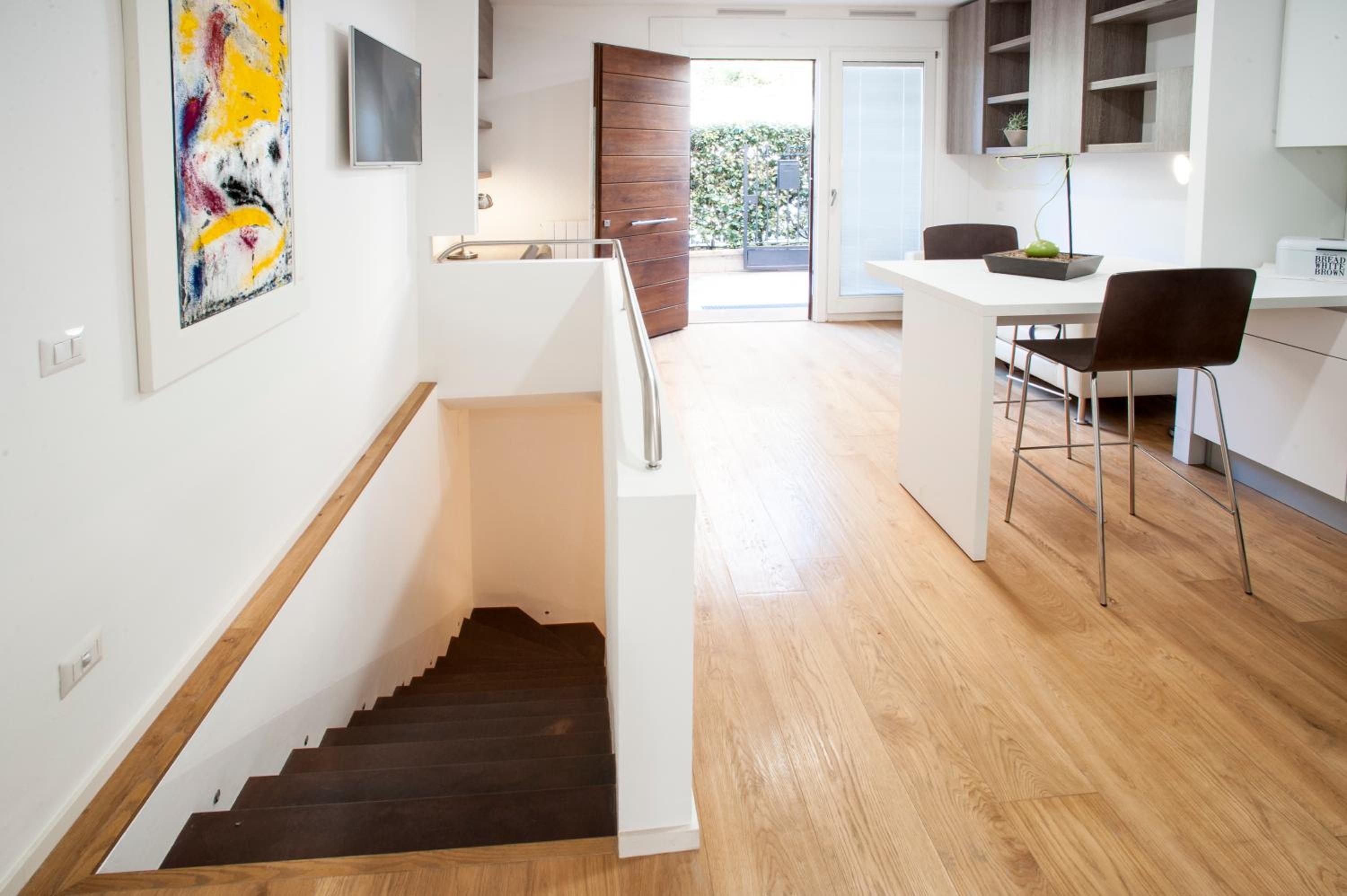 Suite with Private Bathroom - Photo 1