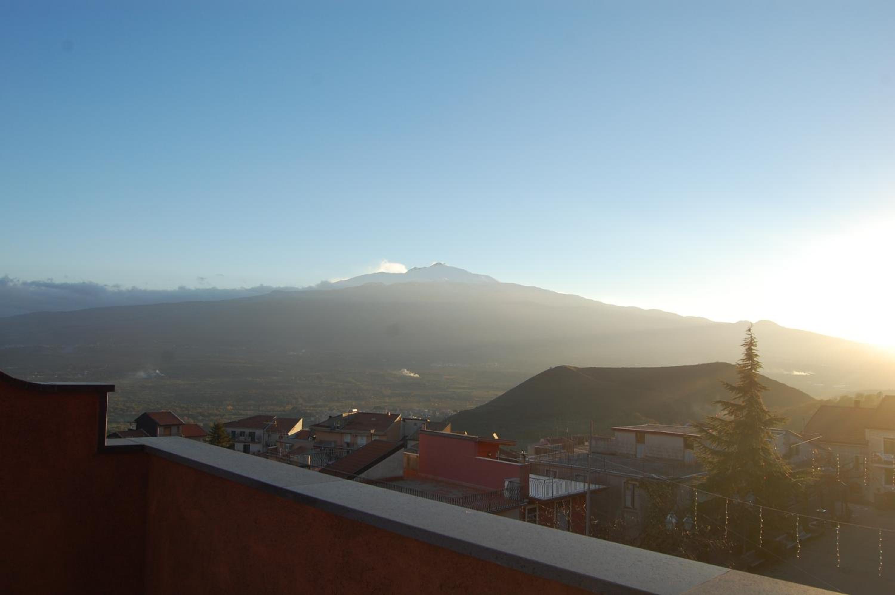Quadruple Room with Mountain View photo 2