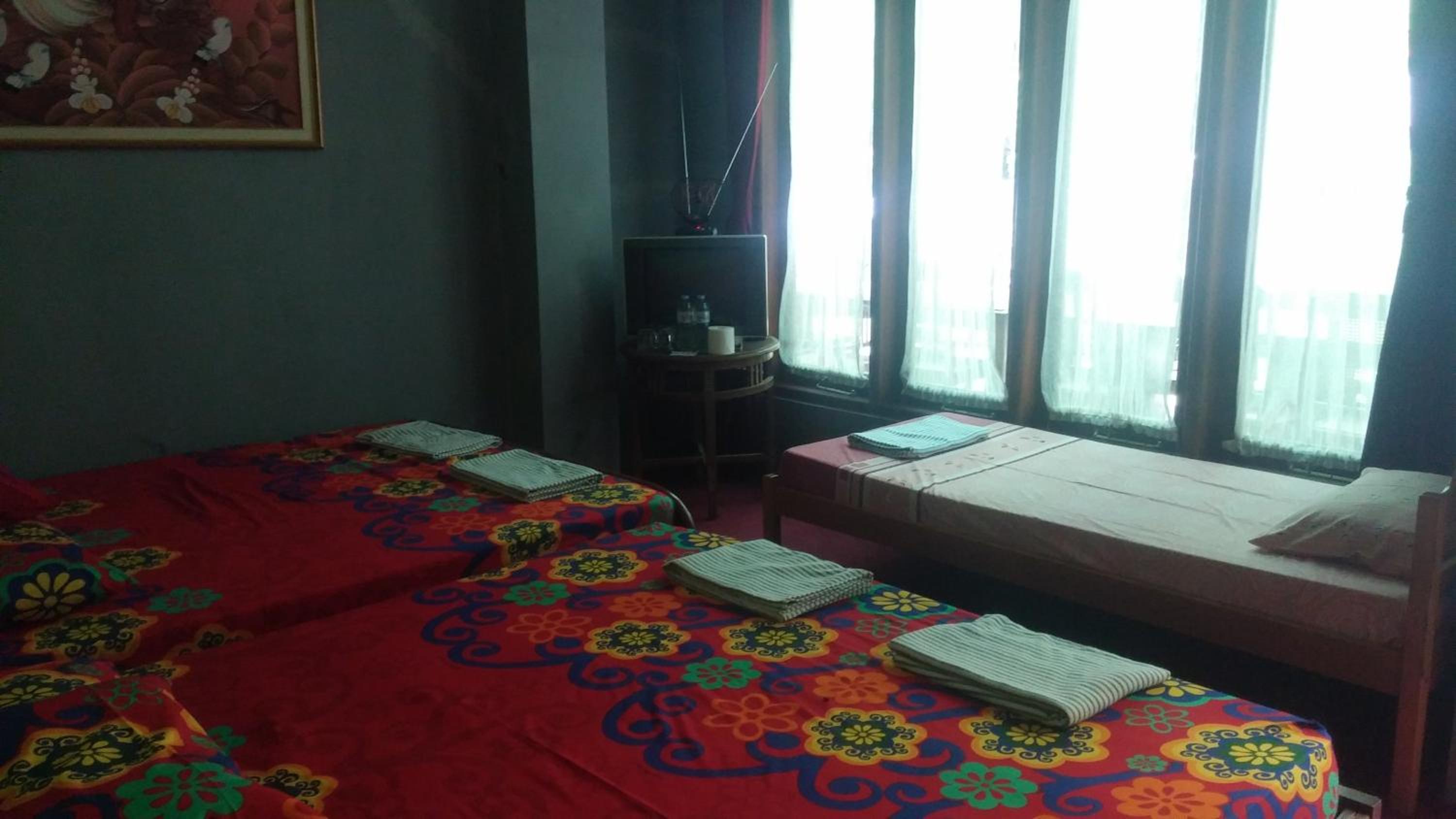 Family Room with Private Bathroom - Photo 20