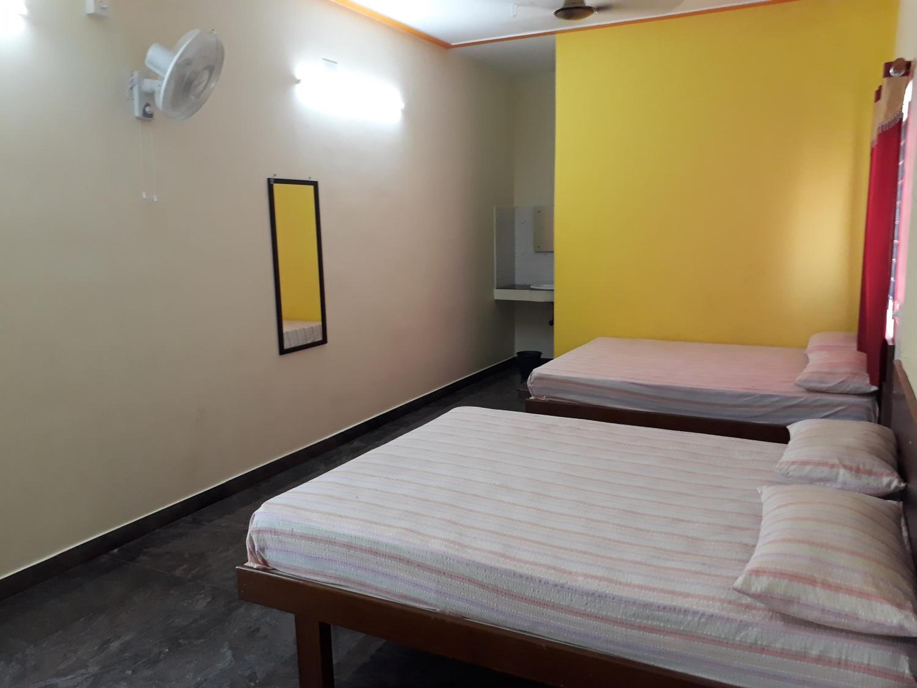 Deluxe Family Room - Photo 5