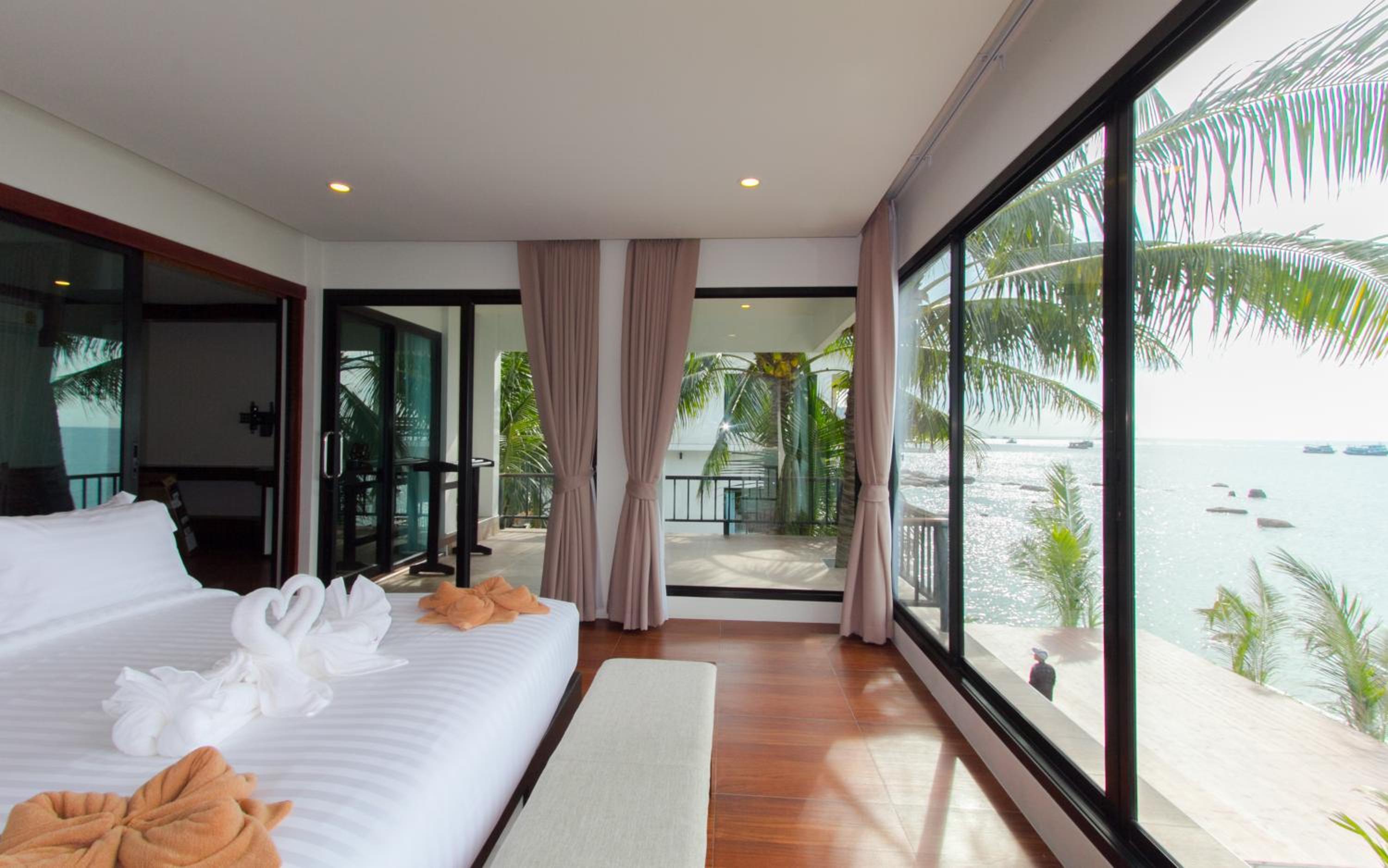 Double Room with Sea View - Photo 7