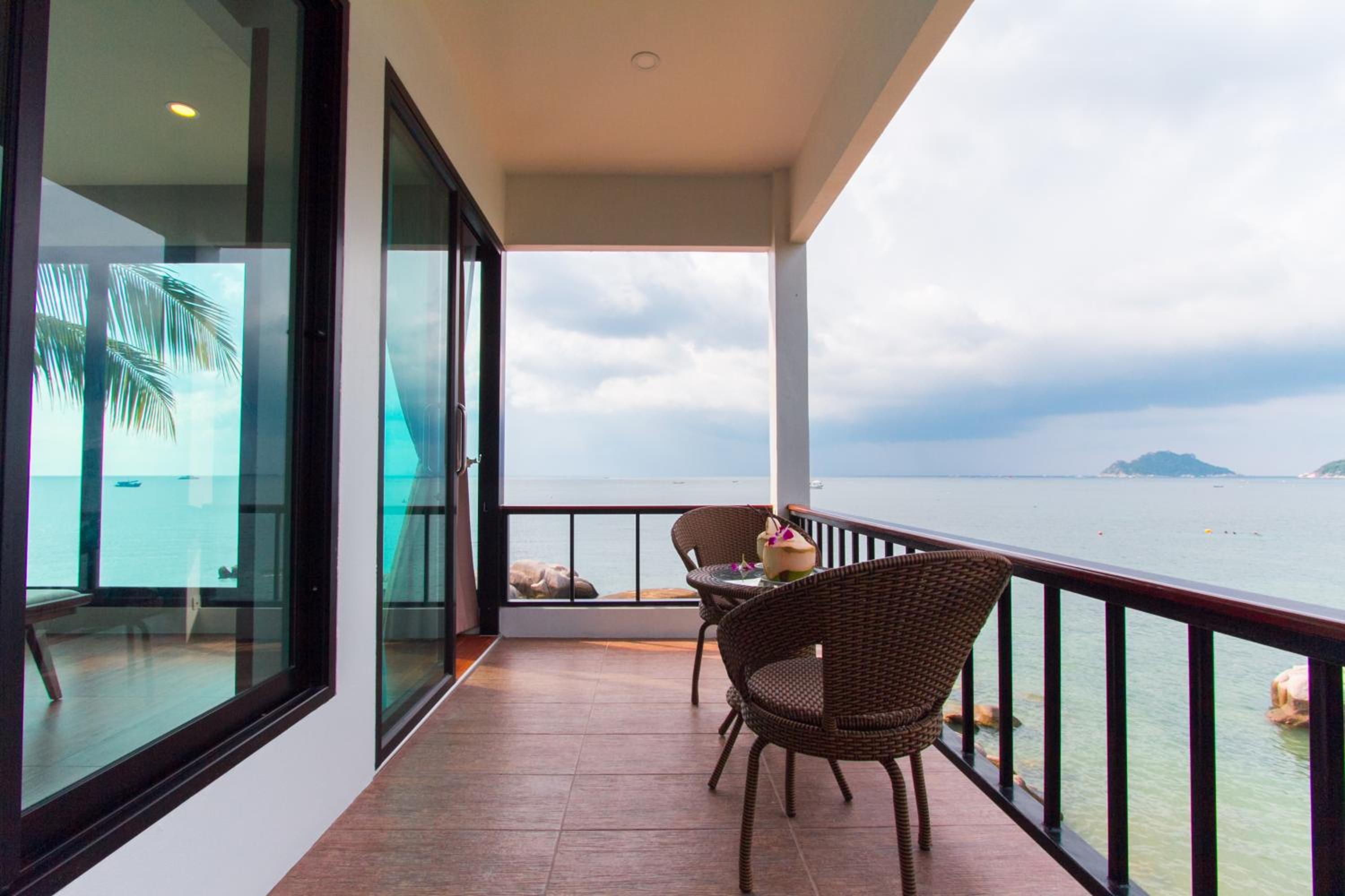 Double Room with Sea View - Photo 8