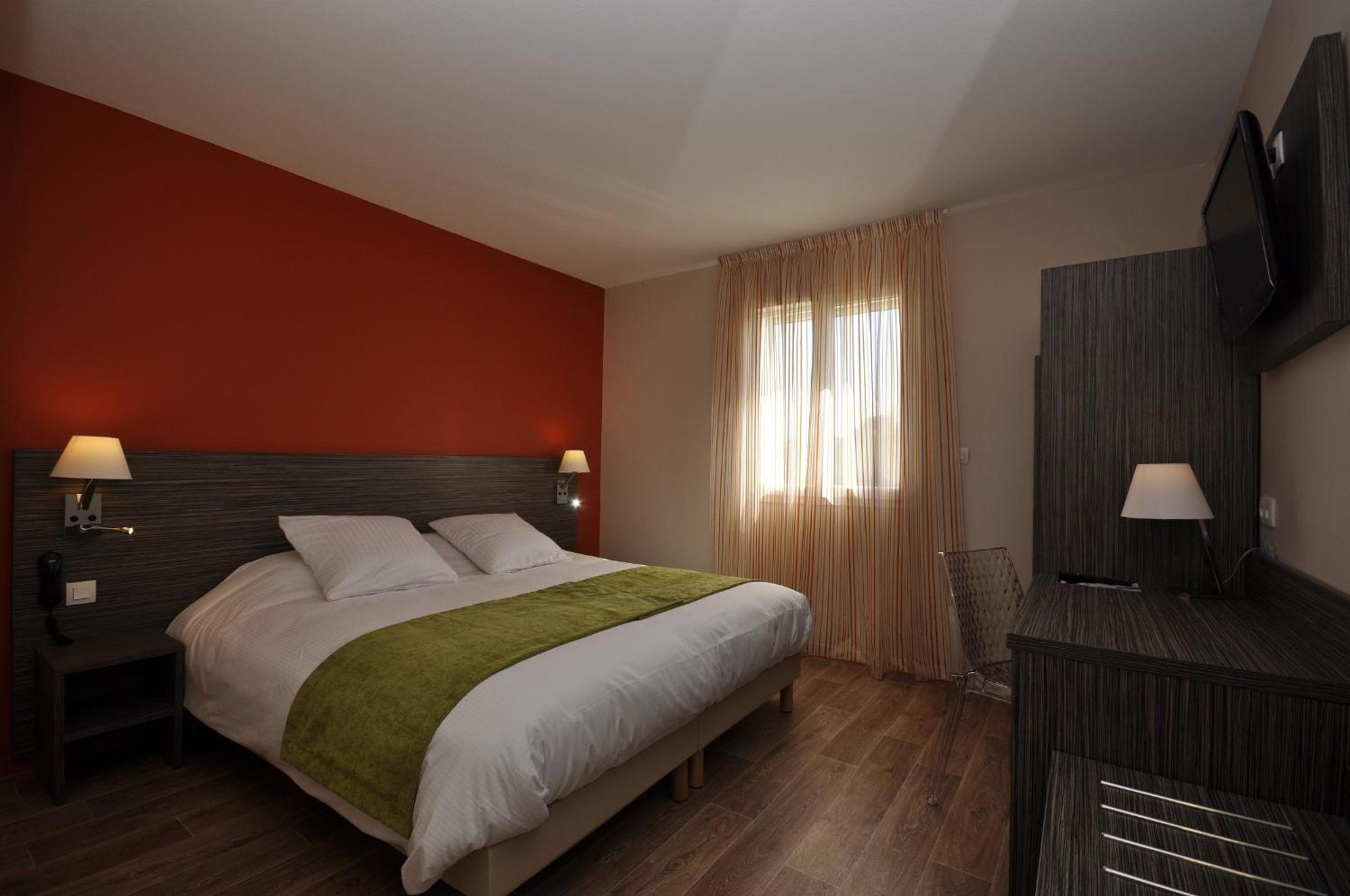 Twin Room - Photo 6